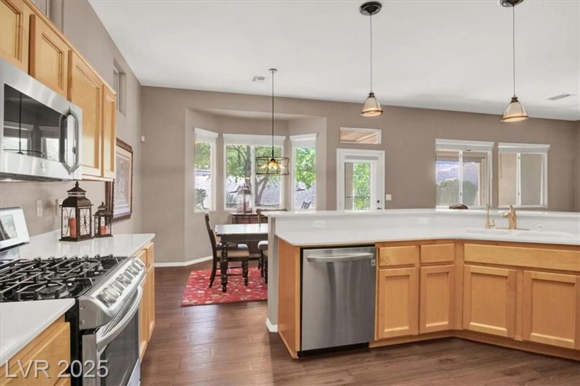 Property Slideshow image 11 of 33 | 9525 salem hills ct, Las Vegas, NV, 89134