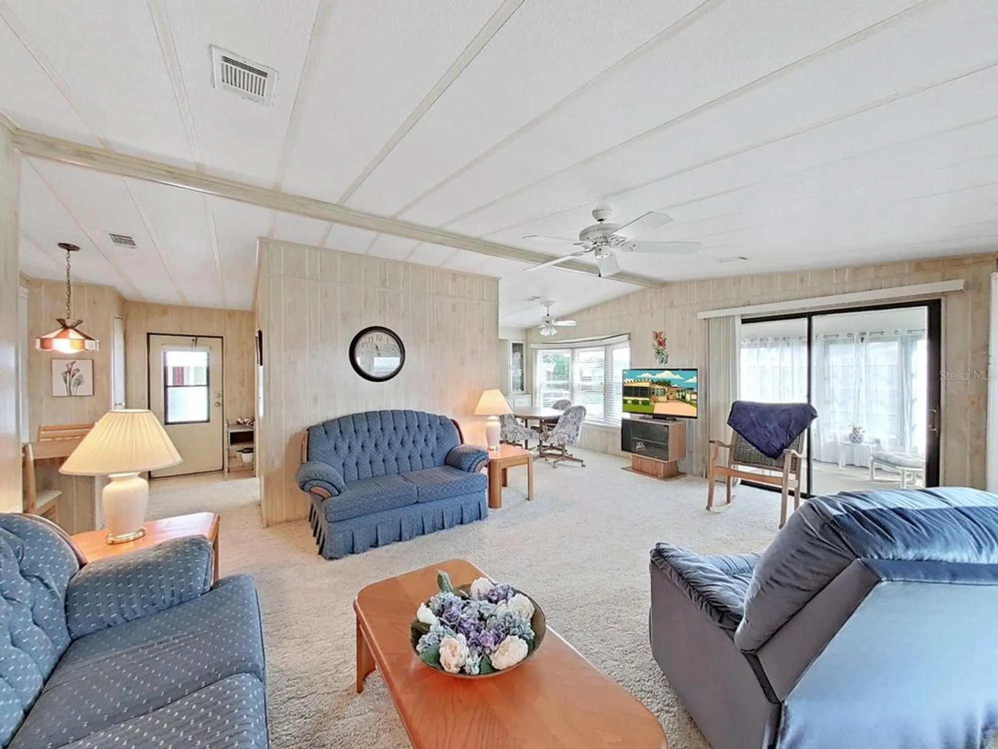 Property Slideshow image 16 of 45 | 4909 foxwood lake dr, Lakeland, FL, 33810