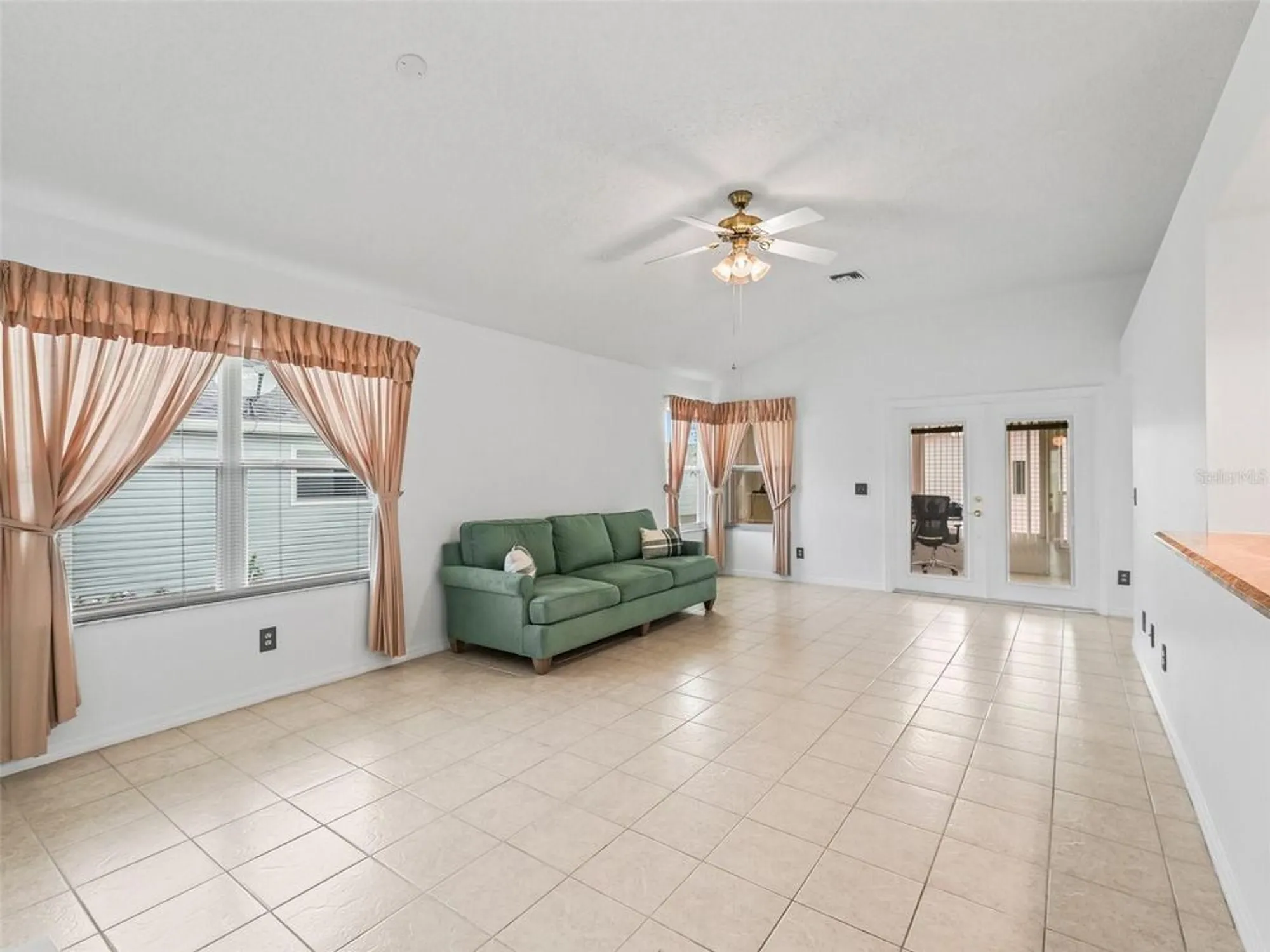 Property Slideshow image 10 of 42 | 1142 w boone ct, The Villages, FL, 32159