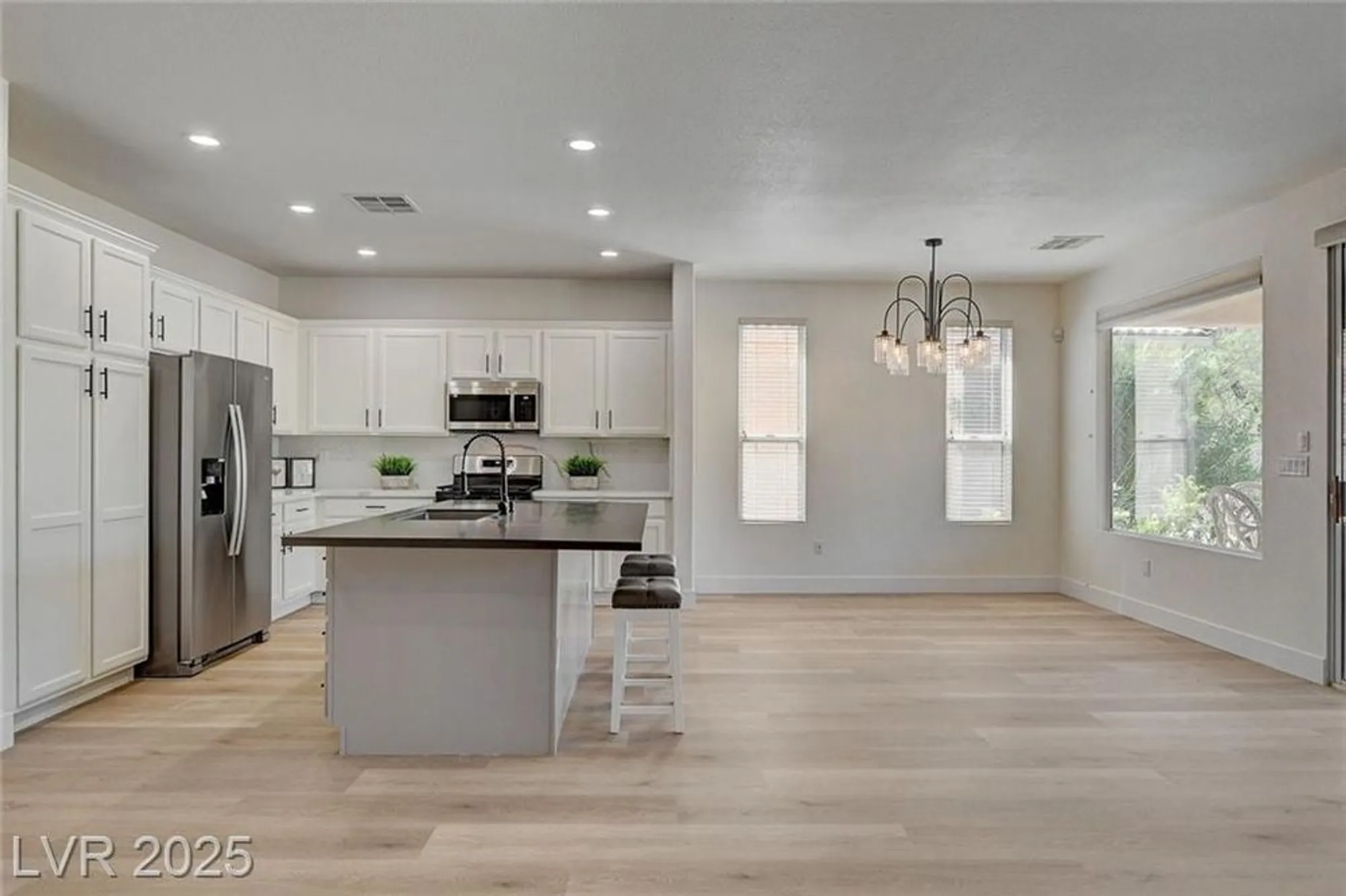 Property Slideshow image 14 of 48 | 4379 bella cascada st, Las Vegas, NV, 89135