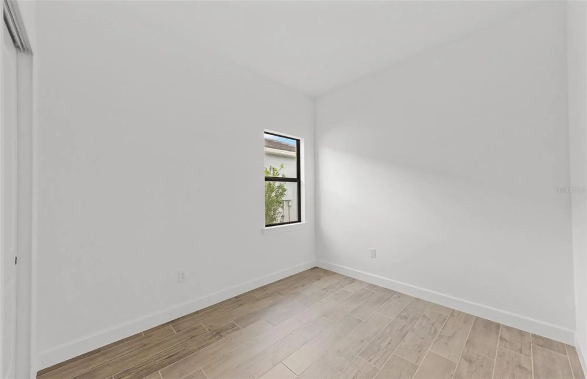 Property Slideshow image 30 of 37 | 5008 stoney point gln, Lakewood Ranch, FL, 34211