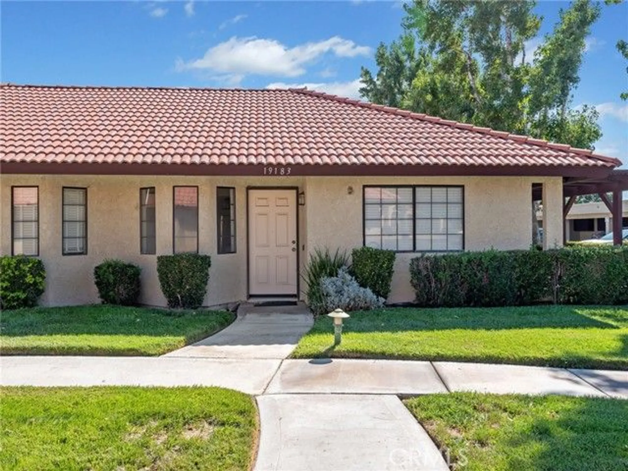 Property Slideshow image 3 of 27 | 19183 elm dr, Apple Valley, CA, 92308