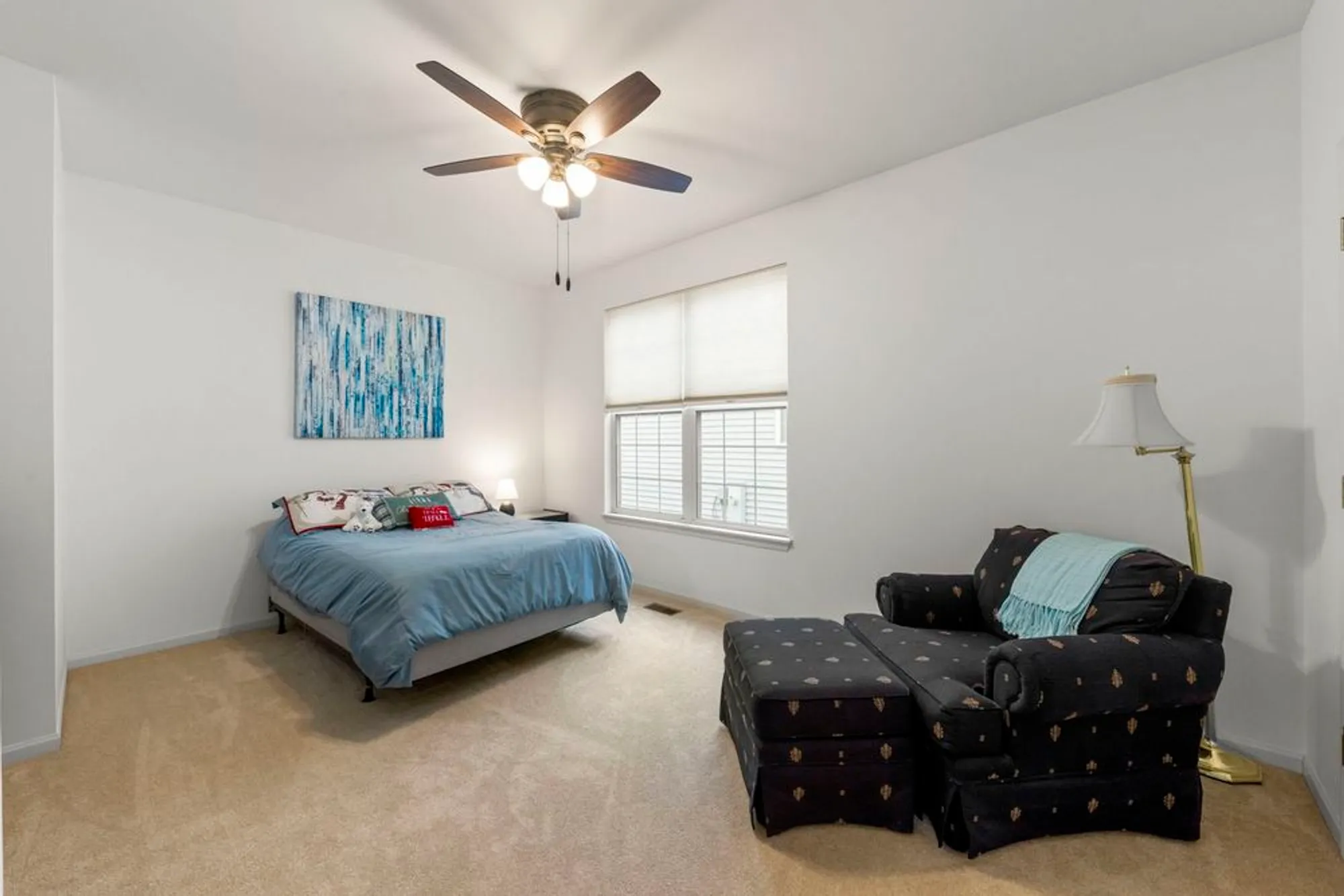 Property Slideshow image 18 of 58 | 16174 seneca lake cir, Crest Hill, IL, 60403