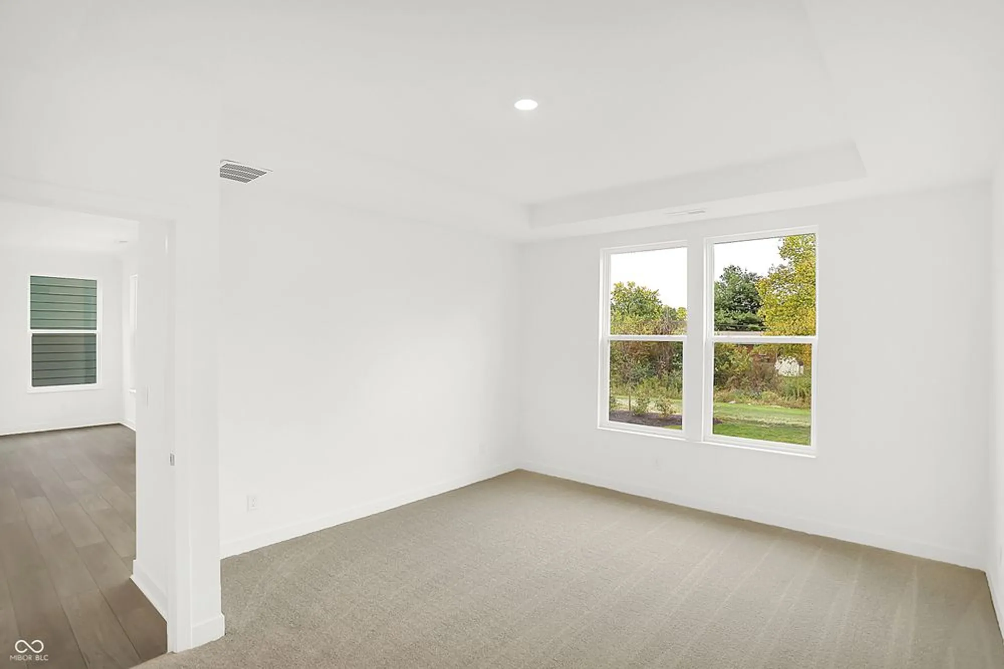 Property Slideshow image 21 of 37 | 5351 nettleton way, Avon, IN, 46123