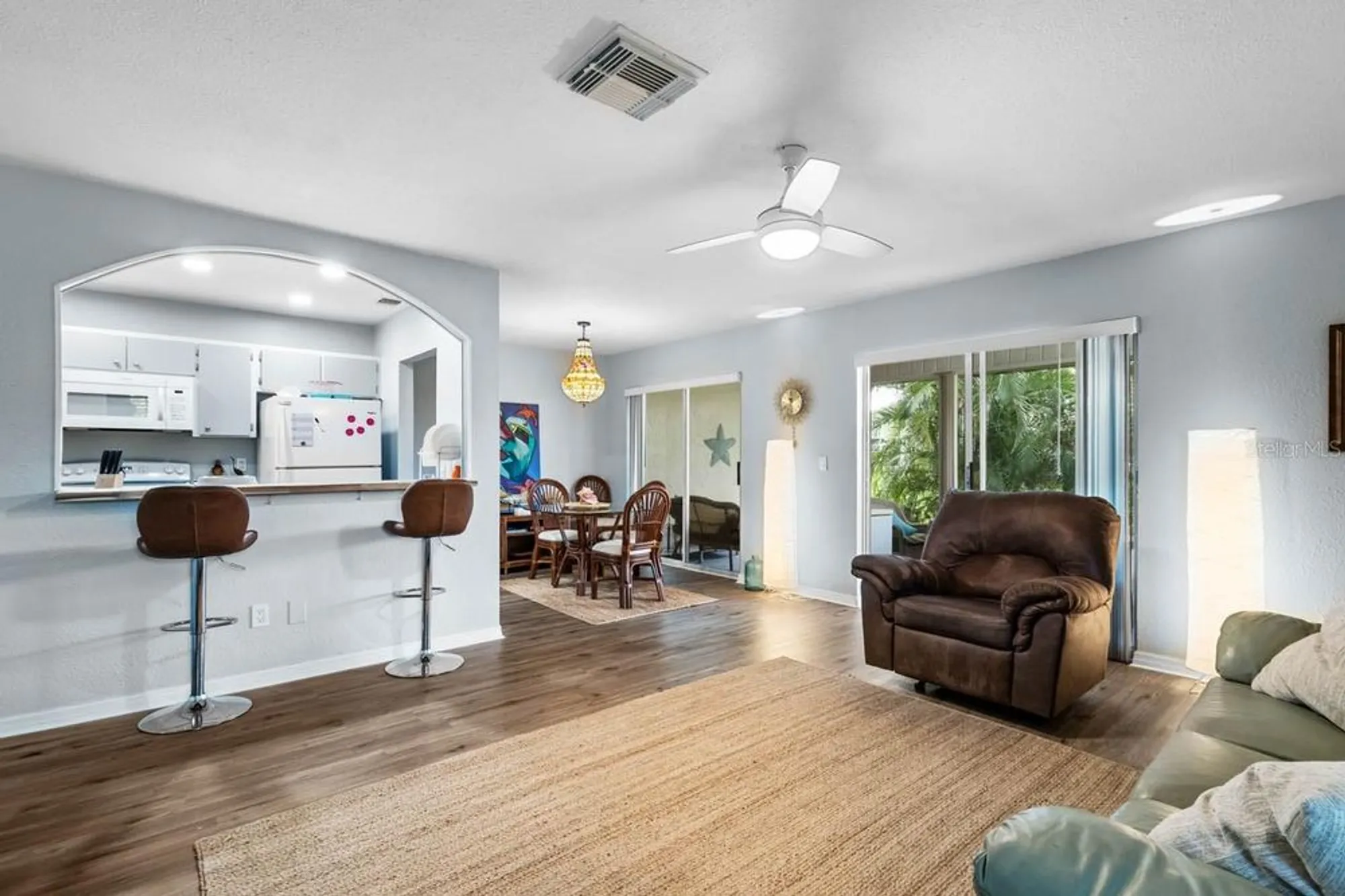 Property Slideshow image 5 of 34 | 403 fulham ct b, Sun City Center, FL, 33573