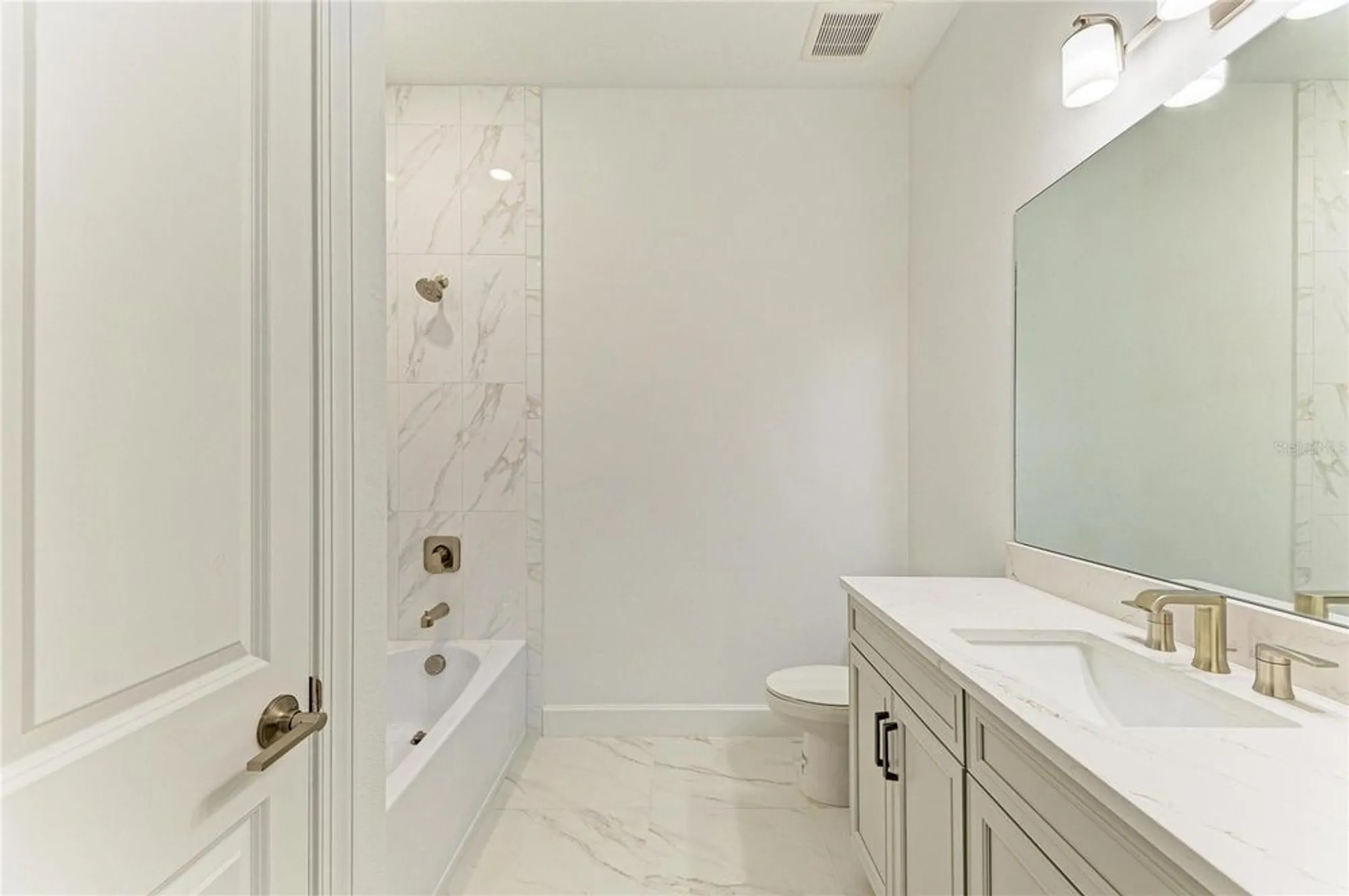 Property Slideshow image 43 of 72 | 3303 vicenza ct, Lakewood Ranch, FL, 34211