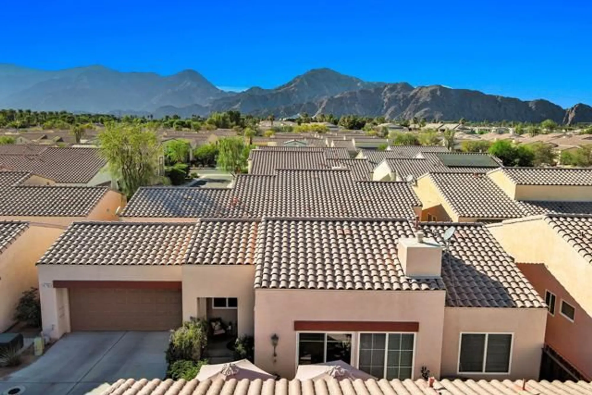 Property Slideshow image 2 of 43 | 47755 soft moonlight, La Quinta, CA, 92253