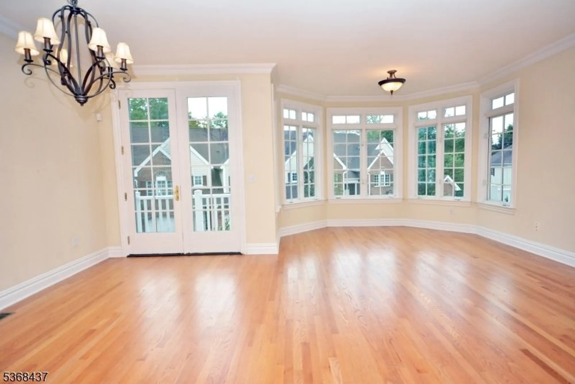 Property Slideshow image 2 of 30 | 35 schmidt cir, Watchung, NJ, 07069