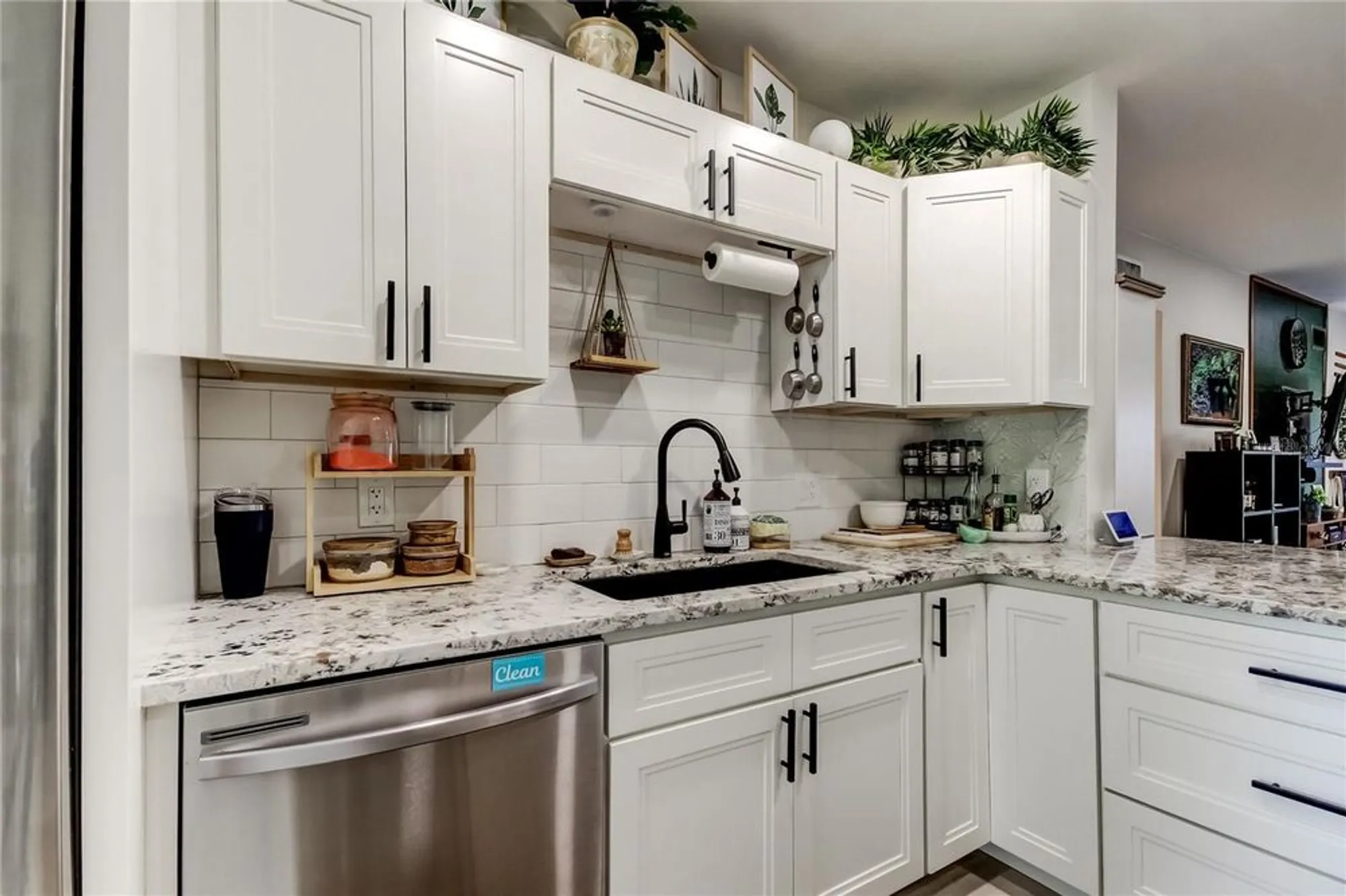Property Slideshow image 13 of 66 | 2170 americus blvd 64, Clearwater, FL, 33763