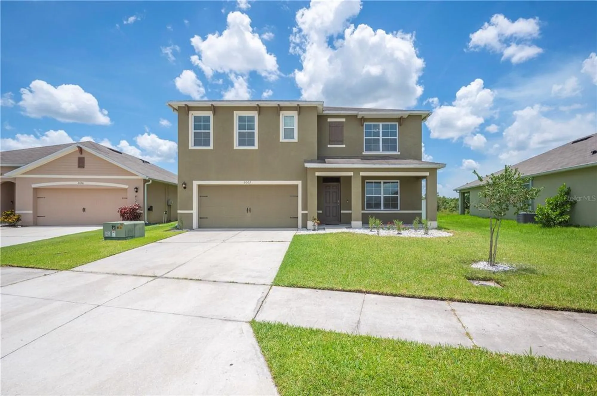 Property Slideshow image 2 of 49 | 2062 blue highlands dr, Lakeland, FL, 33811