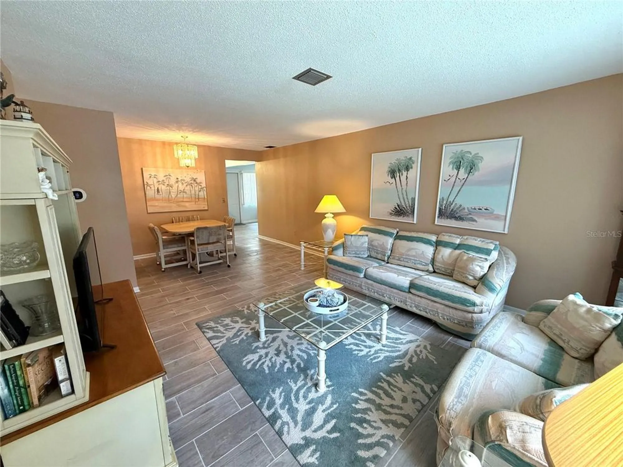 Property Slideshow image 4 of 42 | 8215 burgundy dr n # 8215, Pinellas Park, FL, 33781