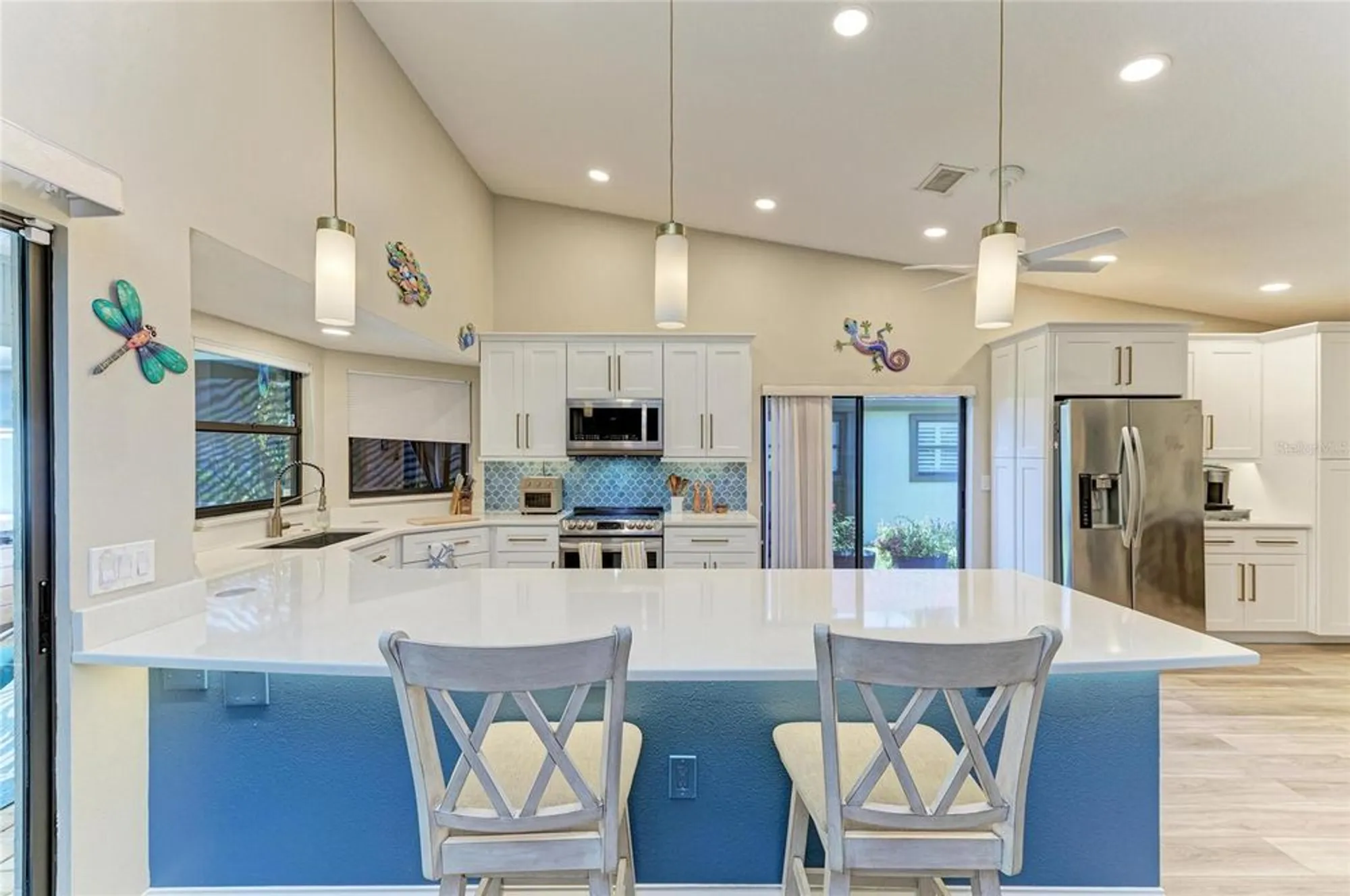 Property Slideshow image 16 of 50 | 7865 pine trace dr, Sarasota, FL, 34243