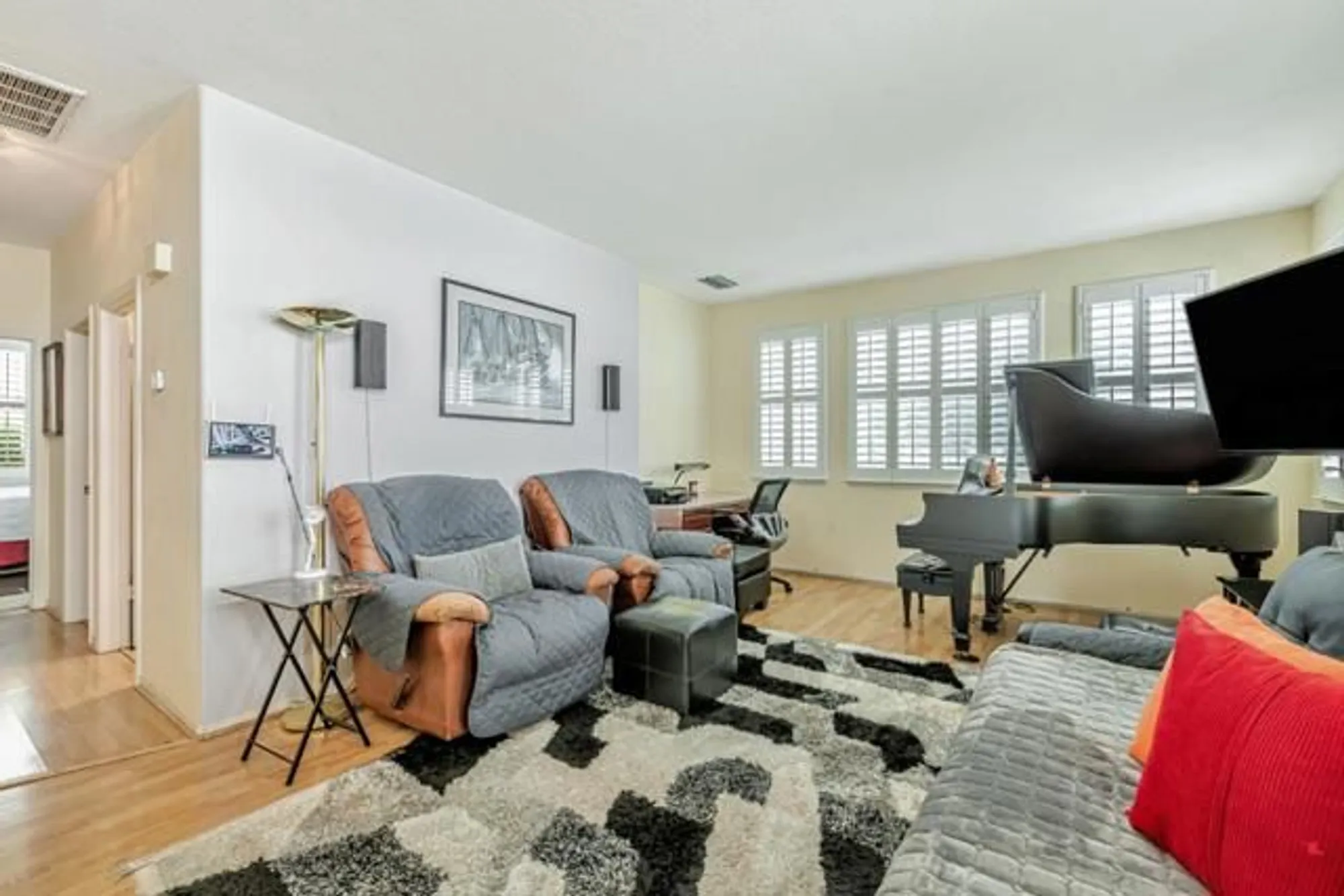 Property Slideshow image 12 of 34 | 782 oakhill way, Rio Vista, CA, 94571