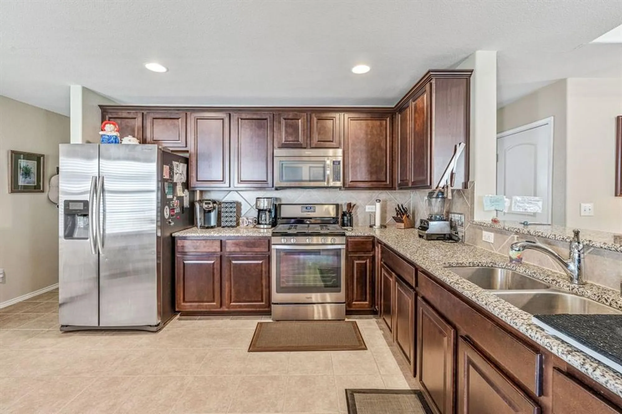 Property Slideshow image 6 of 33 | 3083 oyster bay dr, Frisco, TX, 75036