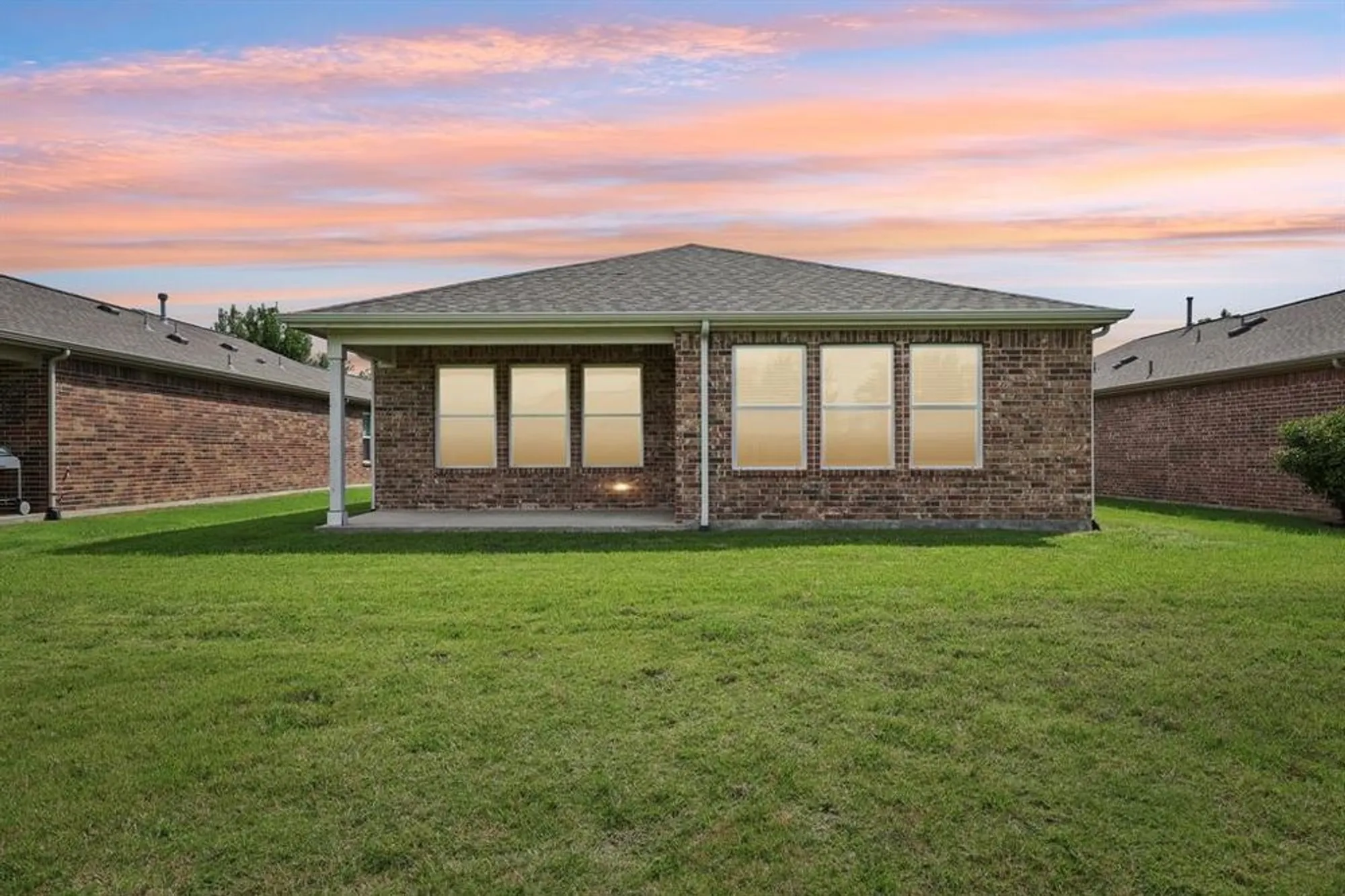 Property Slideshow image 29 of 36 | 7850 estancia dr, Frisco, TX, 75036