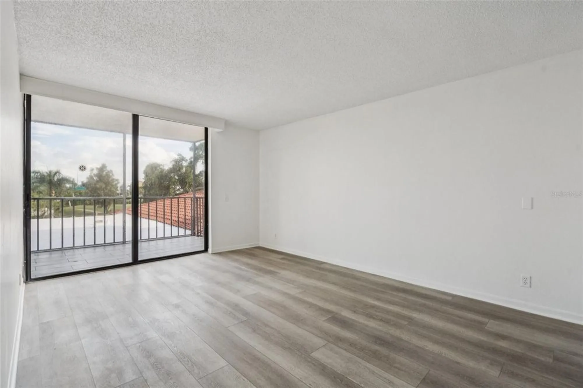 Property Slideshow image 17 of 37 | 6219 palma del mar blvd s apt 301, Saint Petersburg, FL, 33715