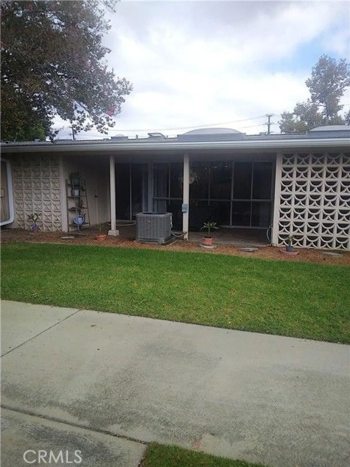 Property Slideshow image 1 of 23 | 13061 del monte dr, Seal Beach, CA, 90740