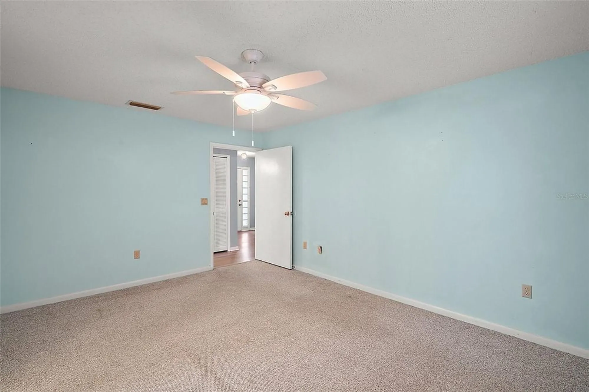 Property Slideshow image 28 of 41 | 5618 rosewall cir, Leesburg, FL, 34748