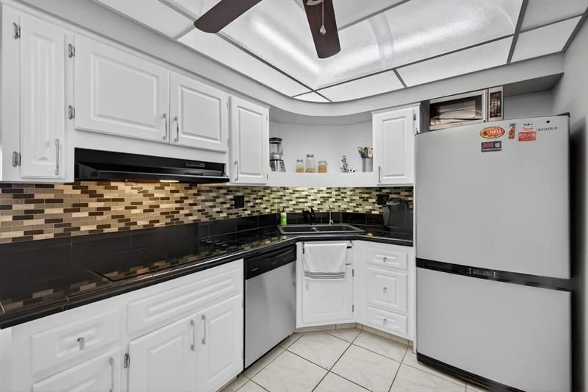 Property Slideshow image 11 of 35 | 3233 ne 34th st apt 814, Fort Lauderdale, FL, 33308