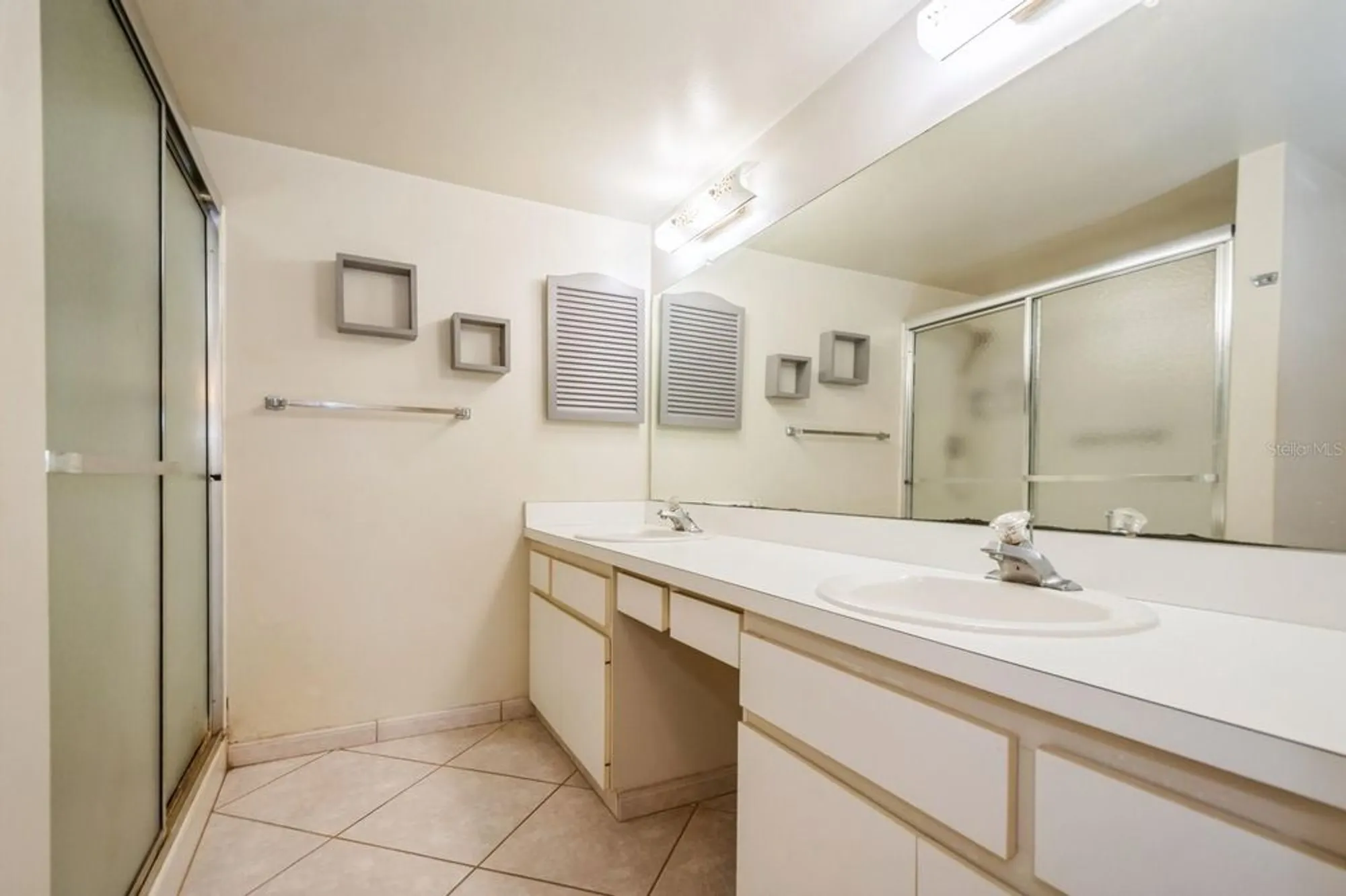 Property Slideshow image 12 of 35 | 19029 us highway 19 n apt 24c, Clearwater, FL, 33764