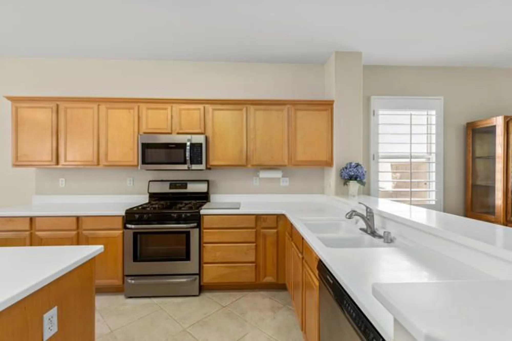 Property Slideshow image 21 of 71 | 78664 platinum dr, Palm Desert, CA, 92211