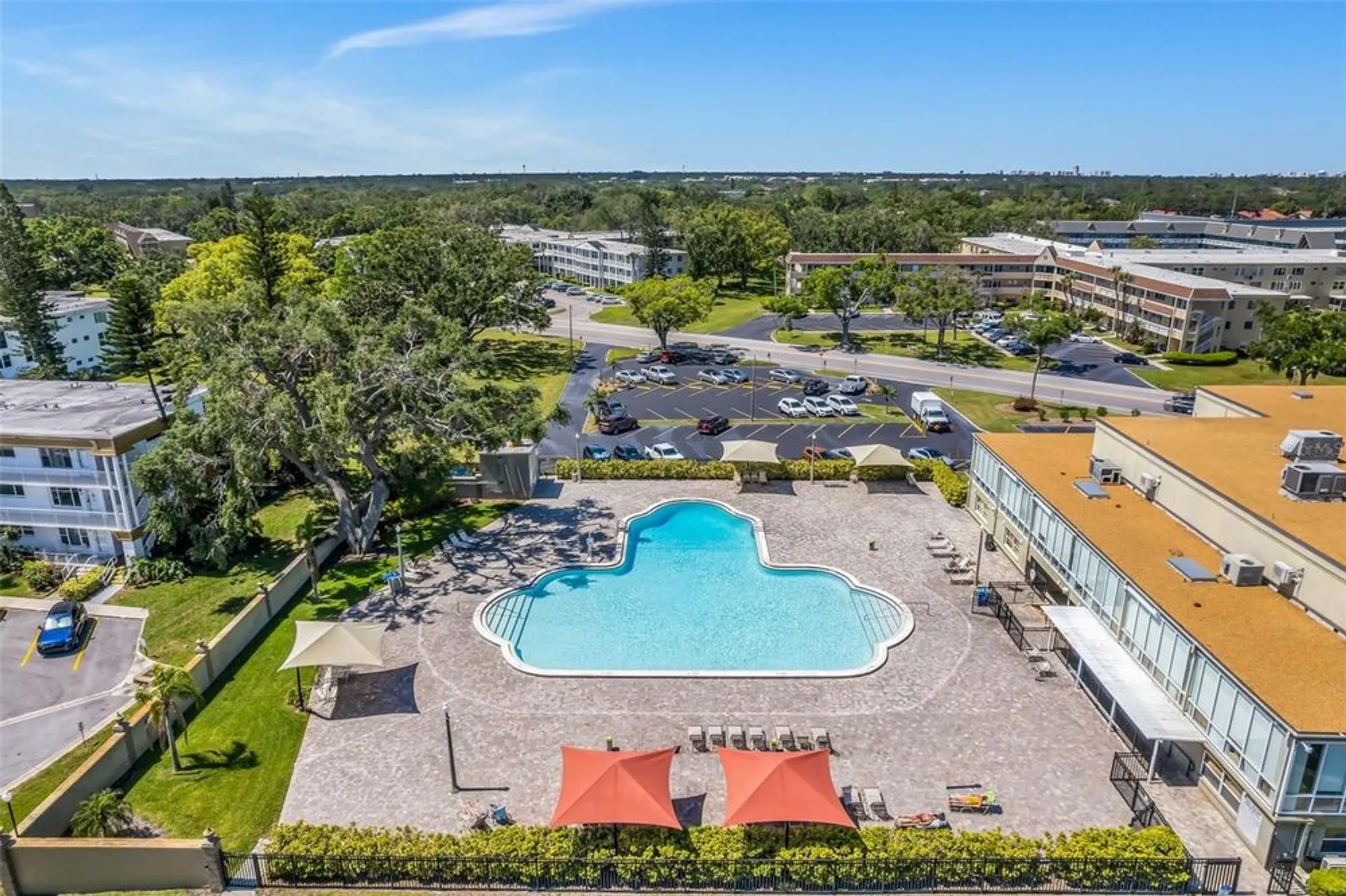 Property Slideshow image 23 of 29 | 2458 columbia dr 84, Clearwater, FL, 33763