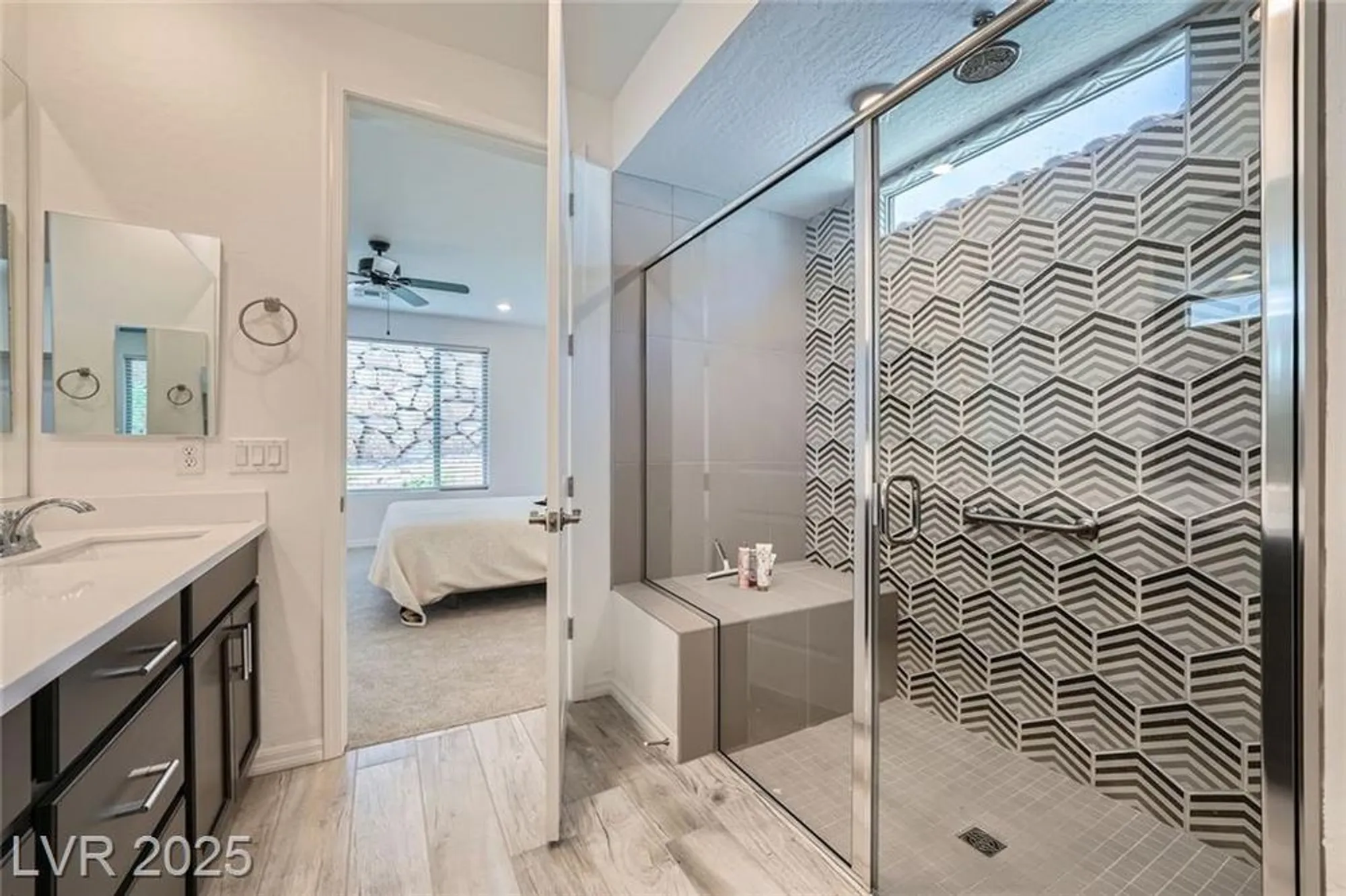 Property Slideshow image 22 of 36 | 243 sun glaze ave, Henderson, NV, 89011