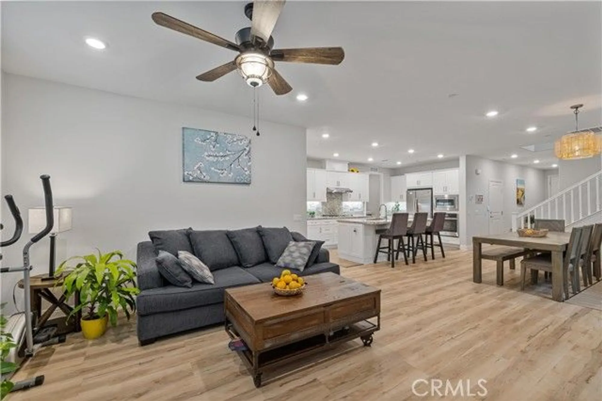 Property Slideshow image 15 of 55 | 20608 galloway dr, Santa Clarita, CA, 91350