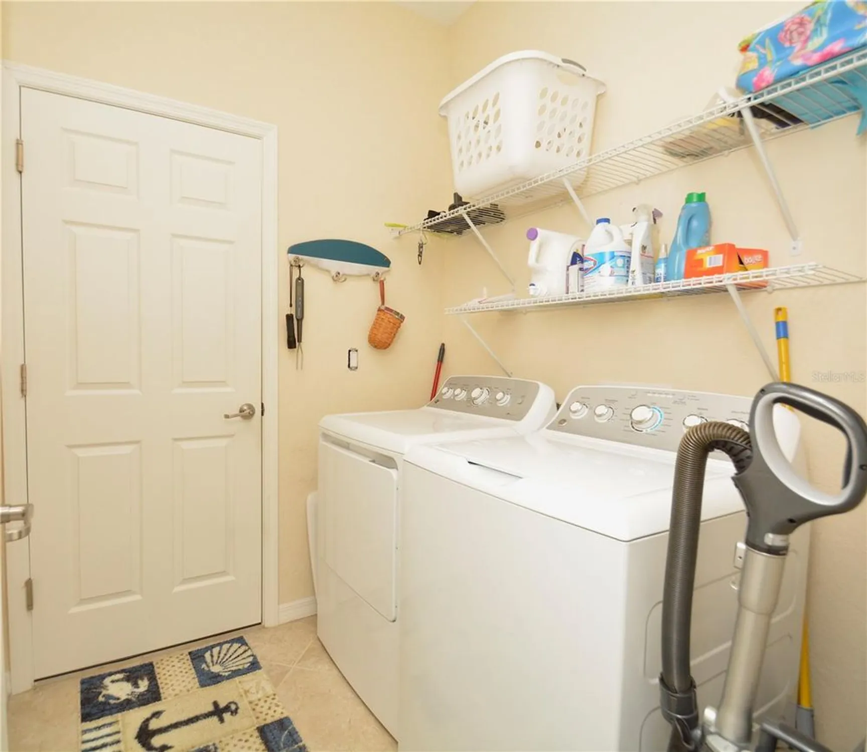 Property Slideshow image 14 of 29 | 6740 willowshire way, Bradenton, FL, 34212