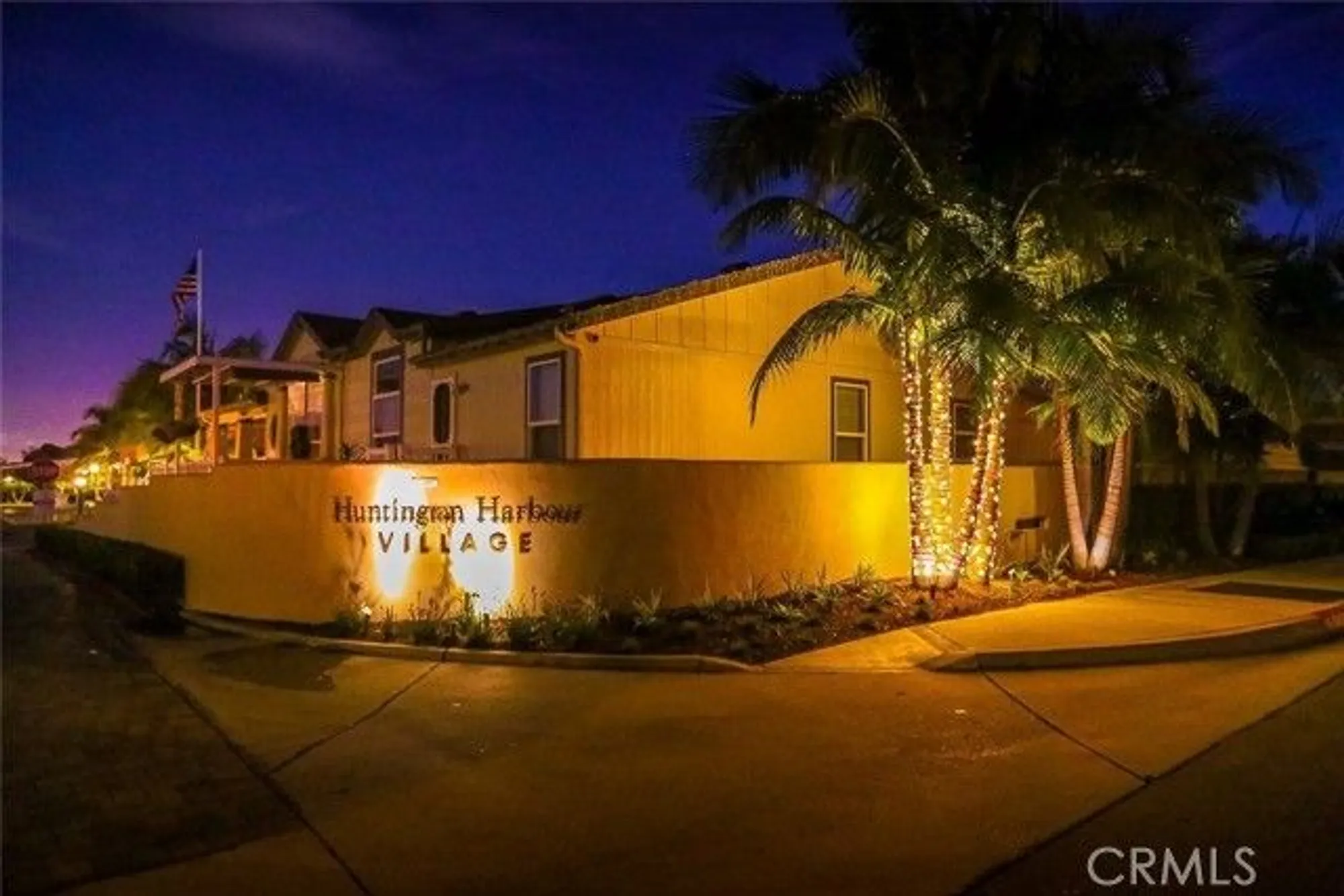 Property Slideshow image 27 of 41 | 4382 lahaina dr, Huntington Beach, CA, 92649