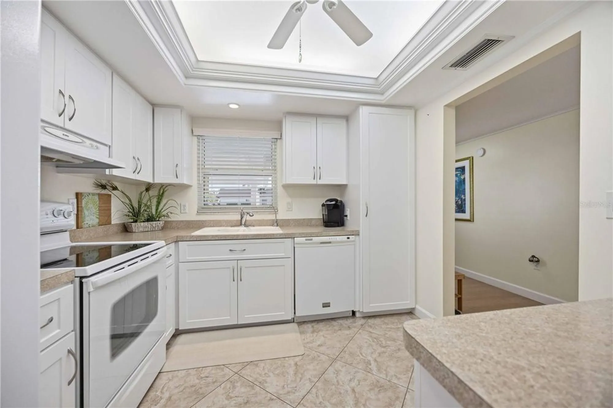 Property Slideshow image 3 of 20 | 5453 riverbluff cir # v68, Sarasota, FL, 34231