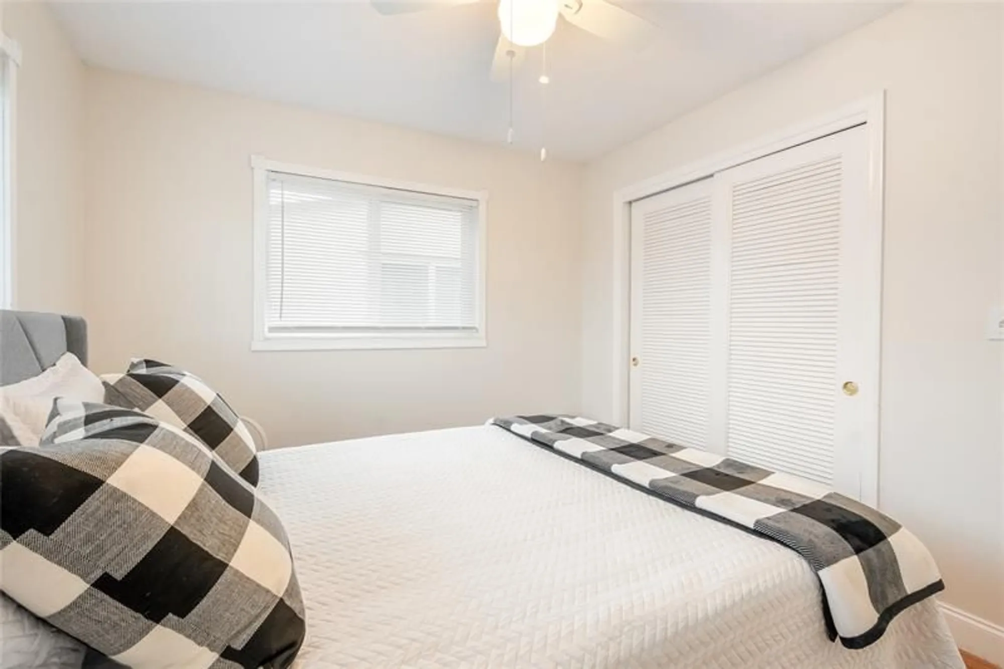 Property Slideshow image 14 of 30 | 985 nw 69th ave, Margate, FL, 33063