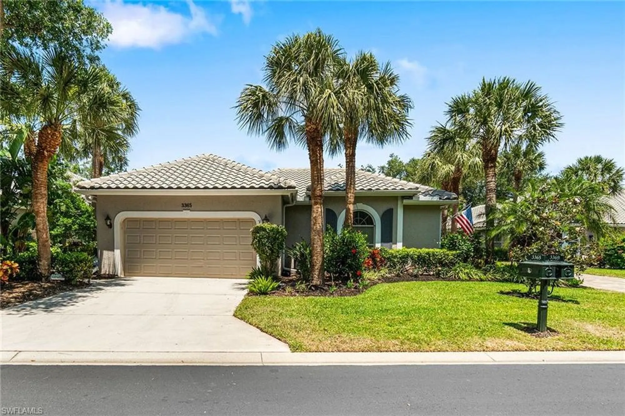 Property Slideshow image 14 of 19 | 3365 wildwood lake cir, Bonita Springs, FL, 34134