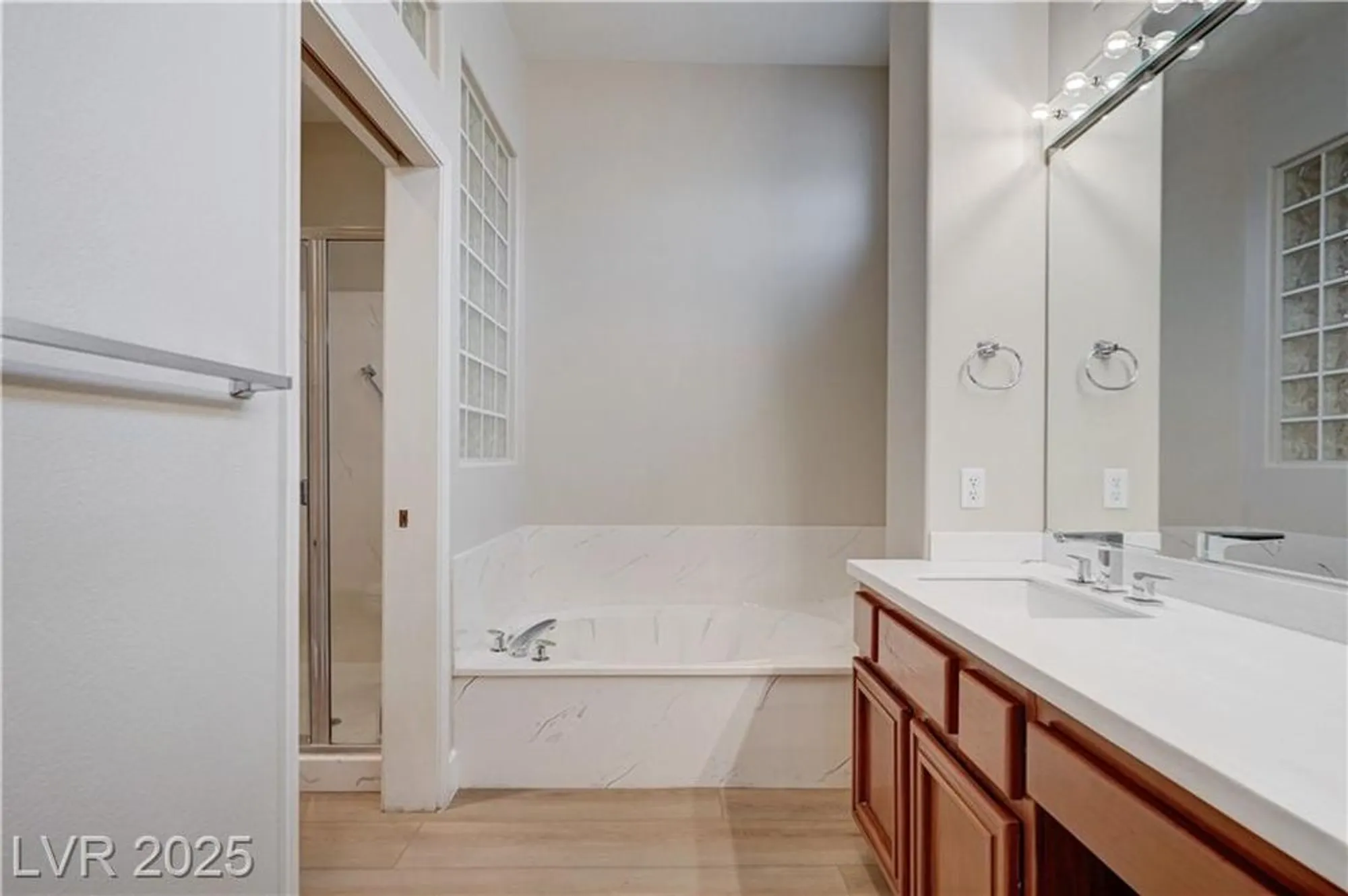 Property Slideshow image 34 of 77 | 2801 byron dr, Las Vegas, NV, 89134