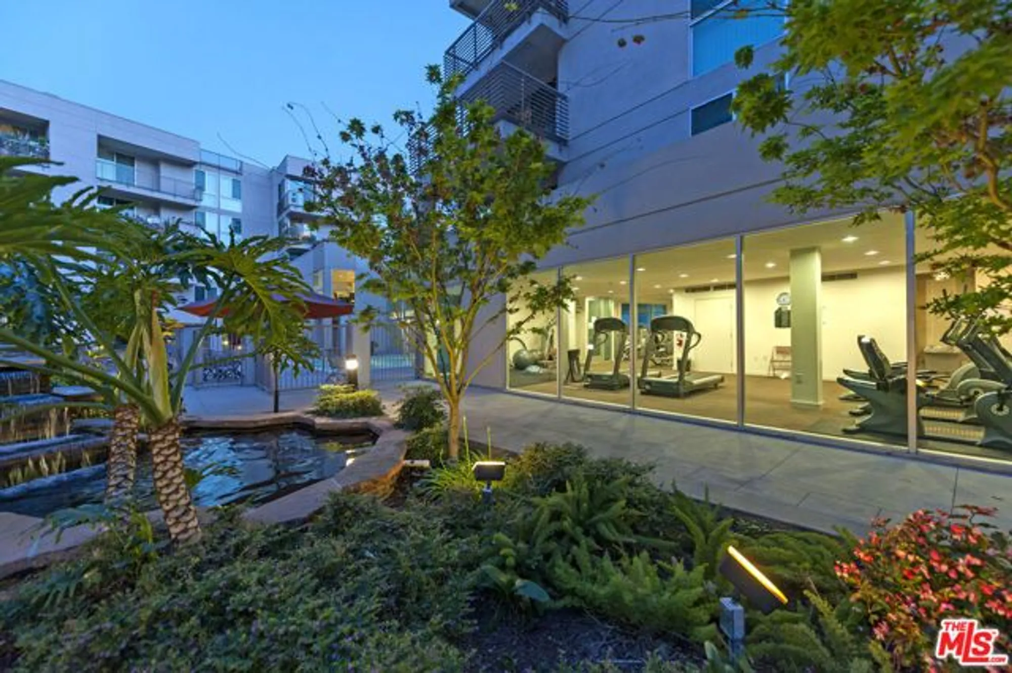 Property Slideshow image 32 of 41 | 267 s san pedro st unit 211, Los Angeles, CA, 90012