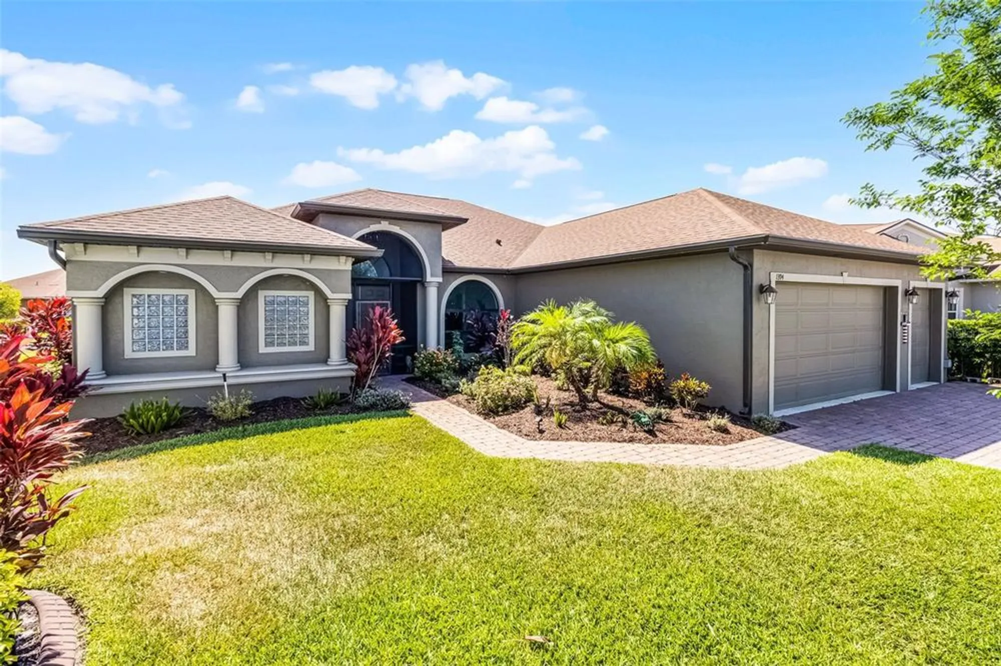 Property Slideshow image 1 of 71 | 1394 oakmont dr, Winter Haven, FL, 33884