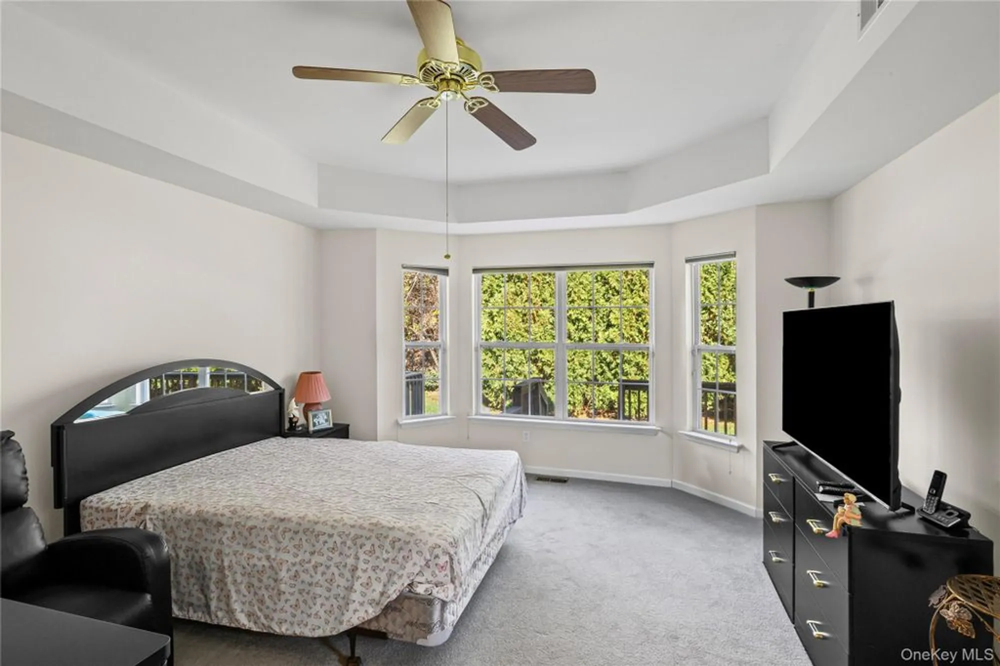 Property Slideshow image 17 of 32 | 48 avery ln, Miller Place, NY, 11764