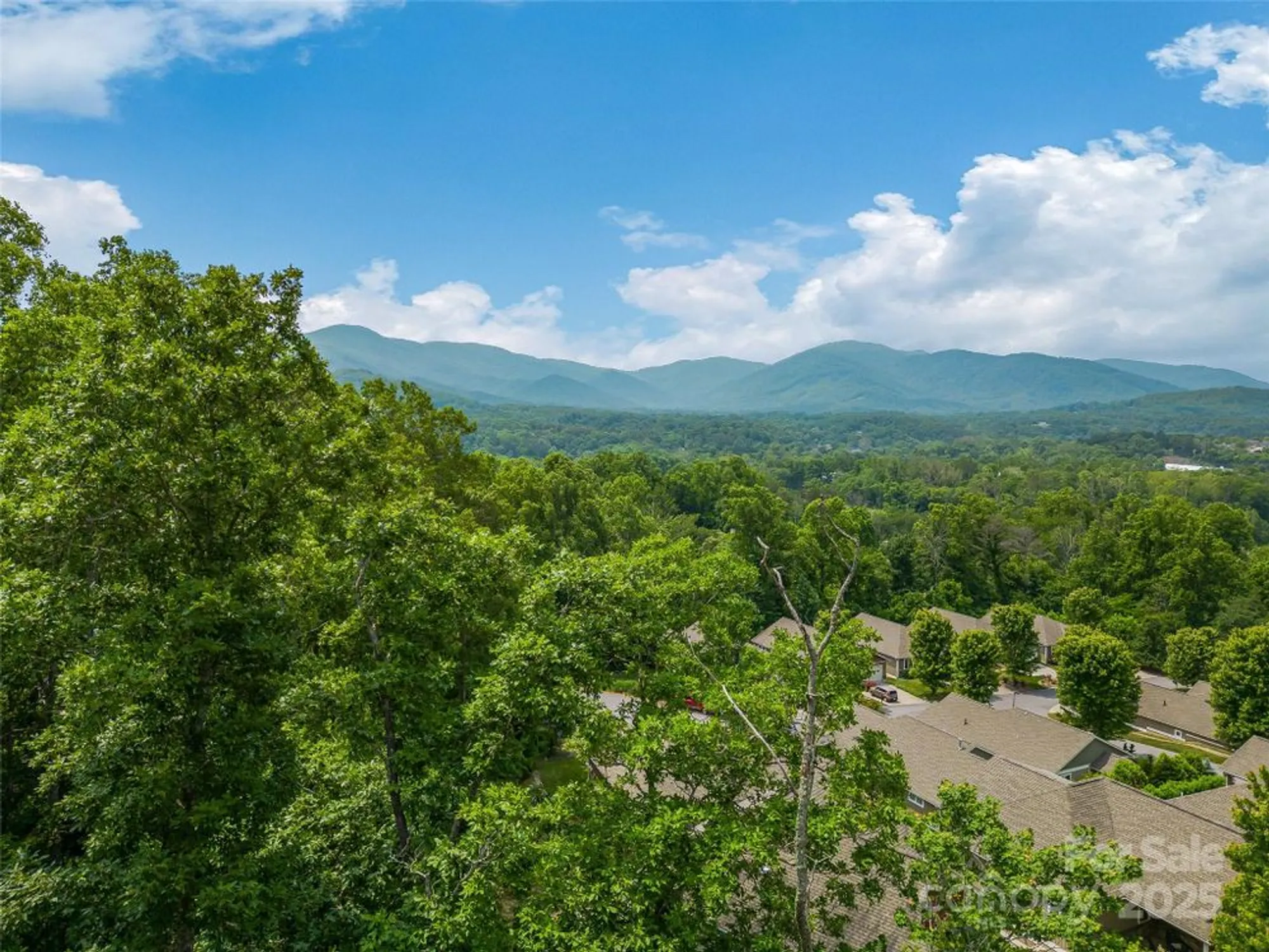 Property Slideshow image 14 of 28 | 23 village overlook loop, Swannanoa, NC, 28778