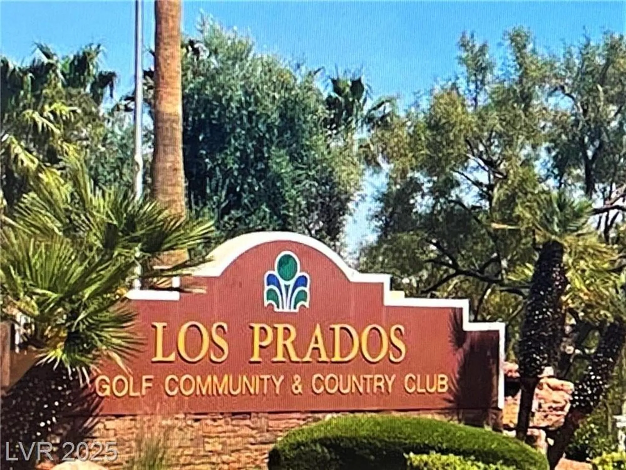 Property Slideshow image 37 of 47 | 5553 singing hills dr, Las Vegas, NV, 89130