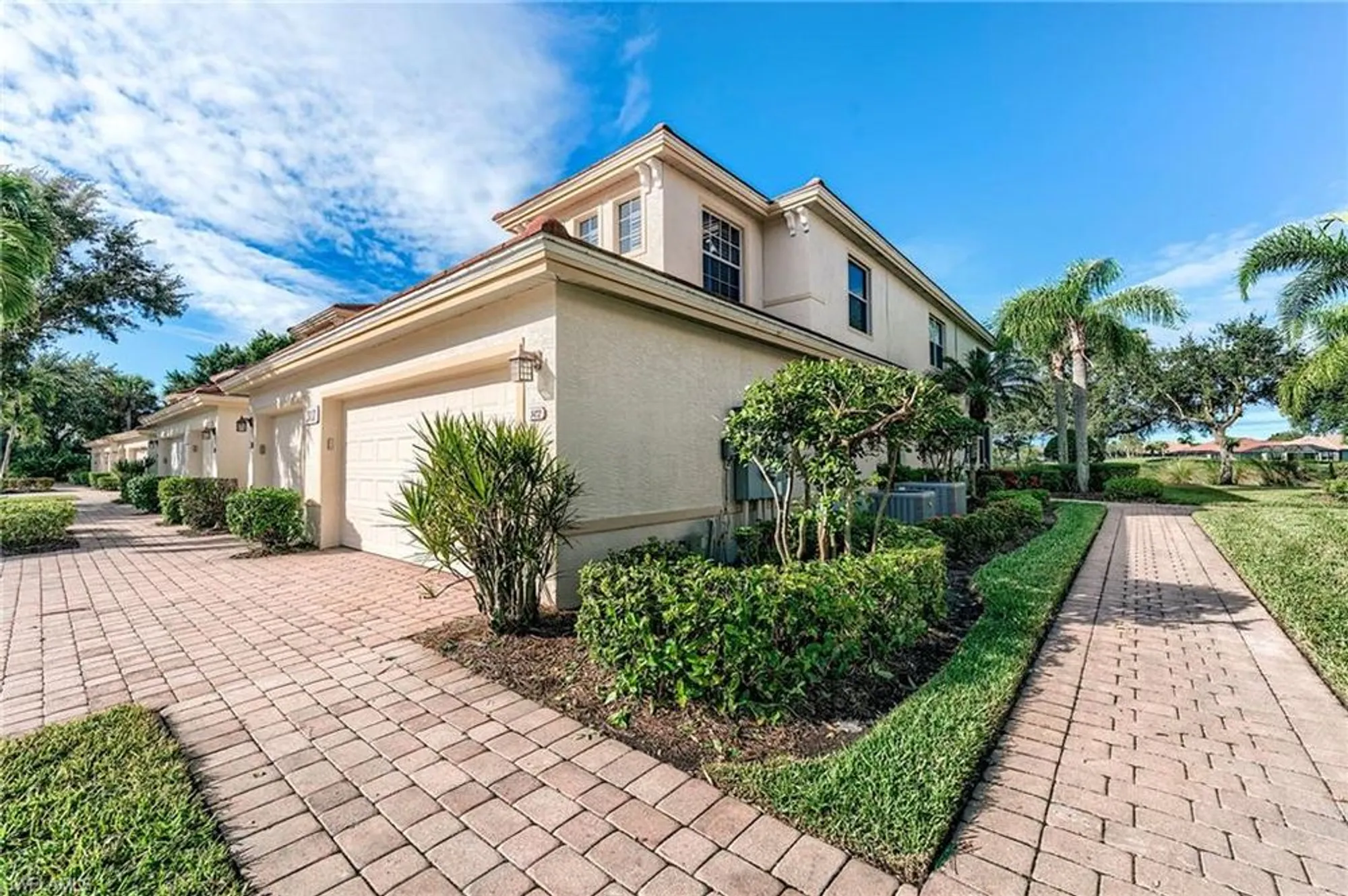 Property Slideshow image 37 of 45 | 3131 meandering way apt 102, Fort Myers, FL, 33905