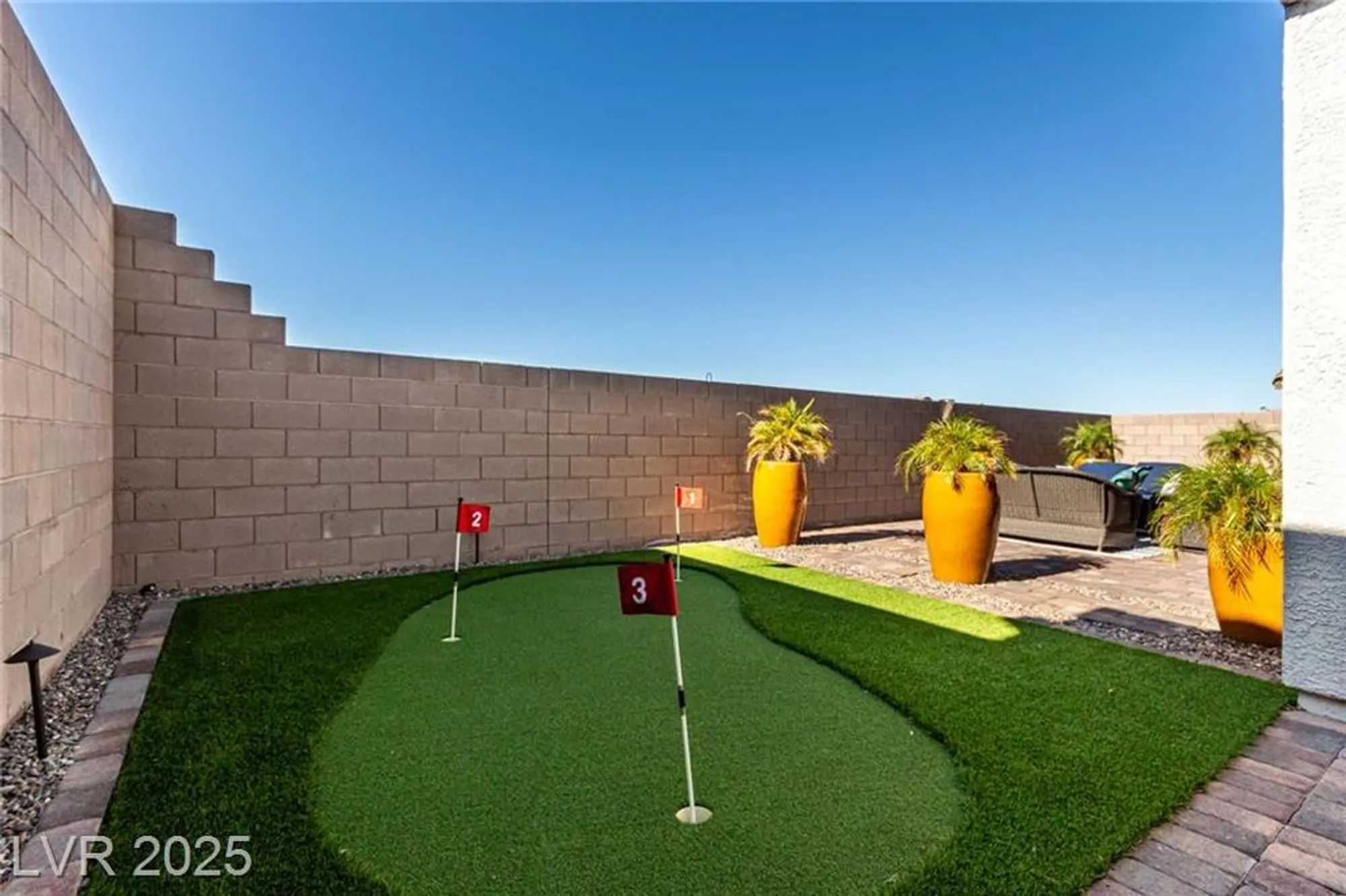 Property Slideshow image 38 of 43 | 685 sunray park st, Henderson, NV, 89011