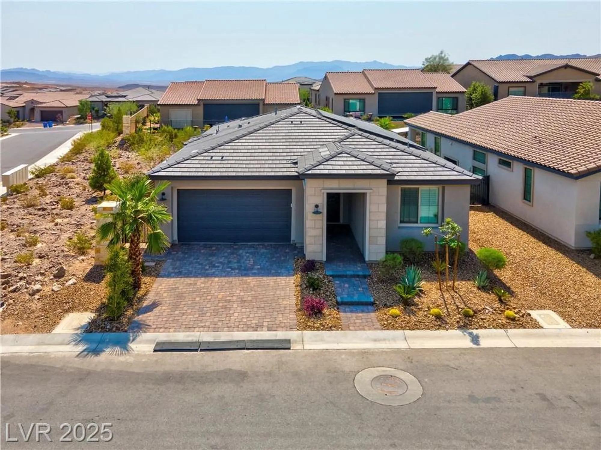 Property Slideshow image 65 of 69 | 124 lake oasis st, Henderson, NV, 89011