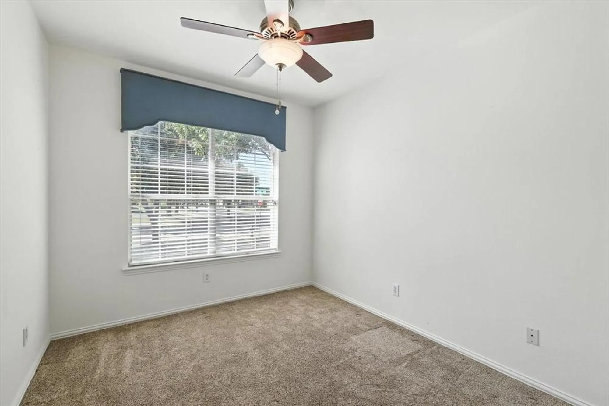 Property Slideshow image 19 of 39 | 7543 angel trace dr, Frisco, TX, 75036