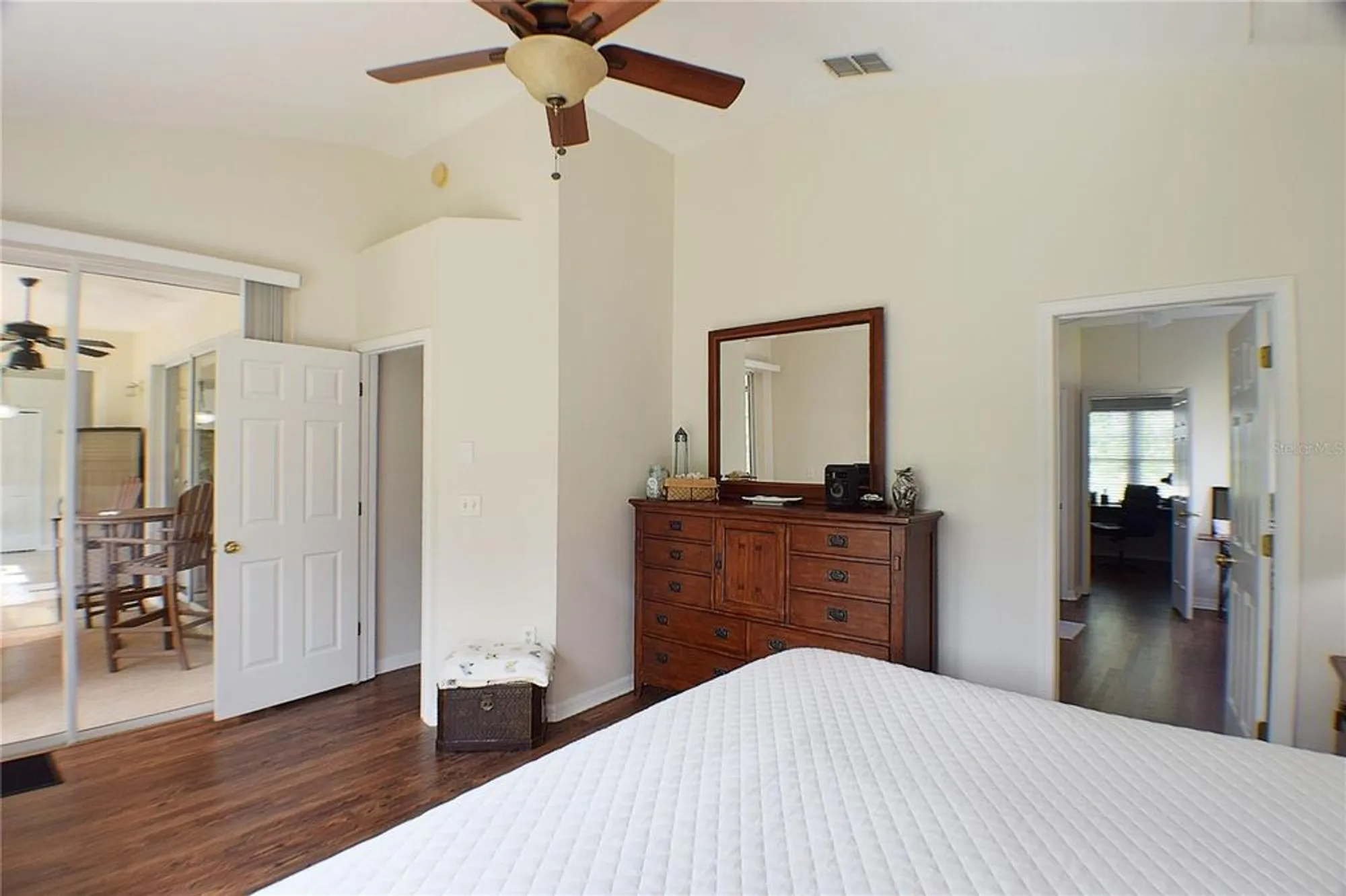 Property Slideshow image 22 of 52 | 10118 cleghorn dr, San Antonio, FL, 33576