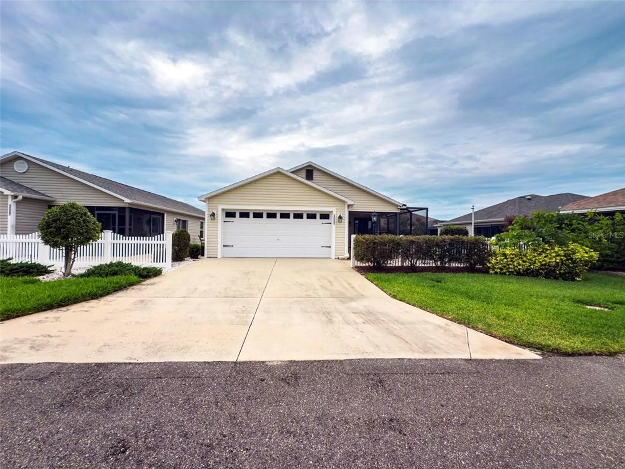 Property Slideshow image 1 of 18 | 3021 beard rd, The Villages, FL, 32163