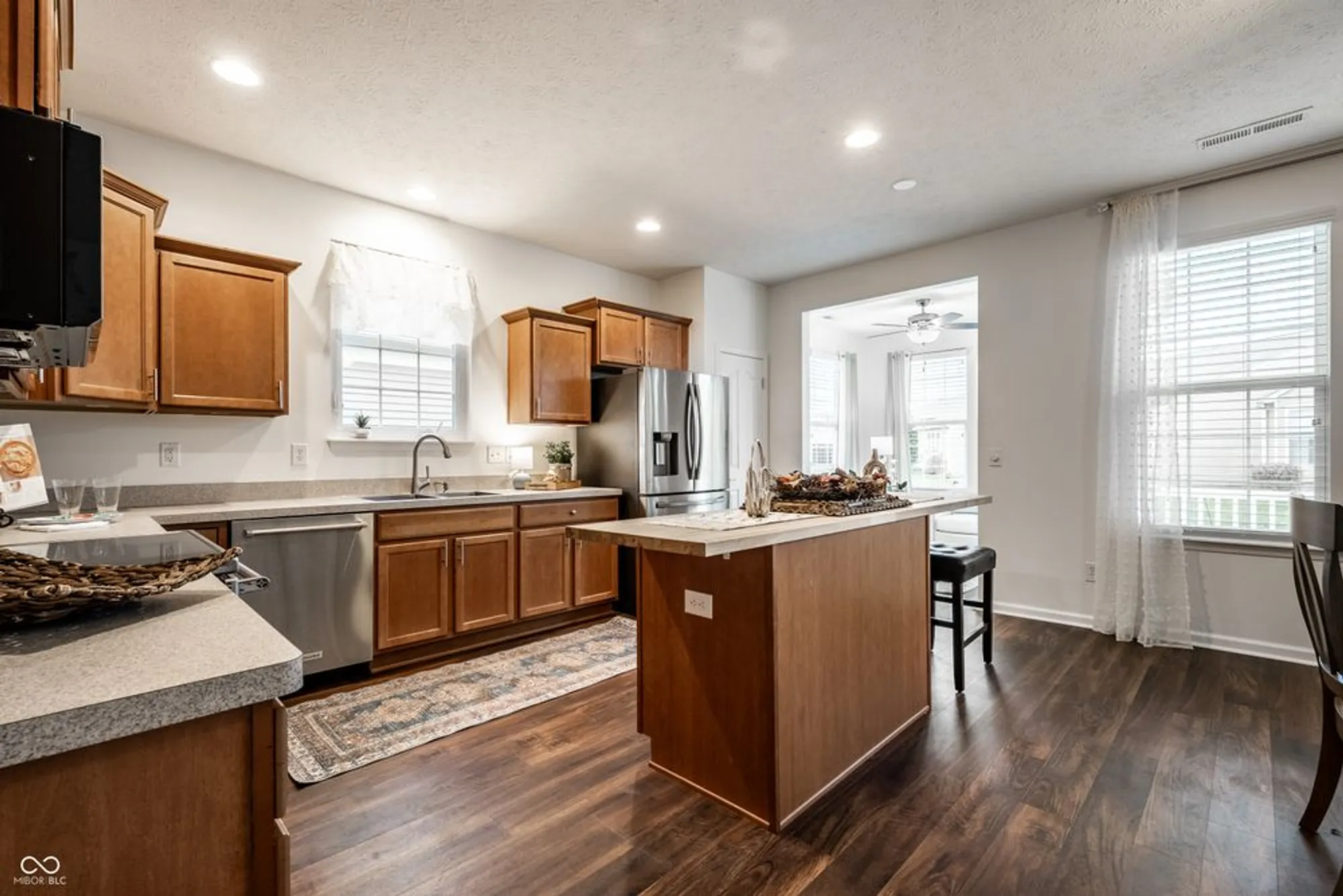 Property Slideshow image 16 of 25 | 15983 lambrusco way, Fishers, IN, 46037