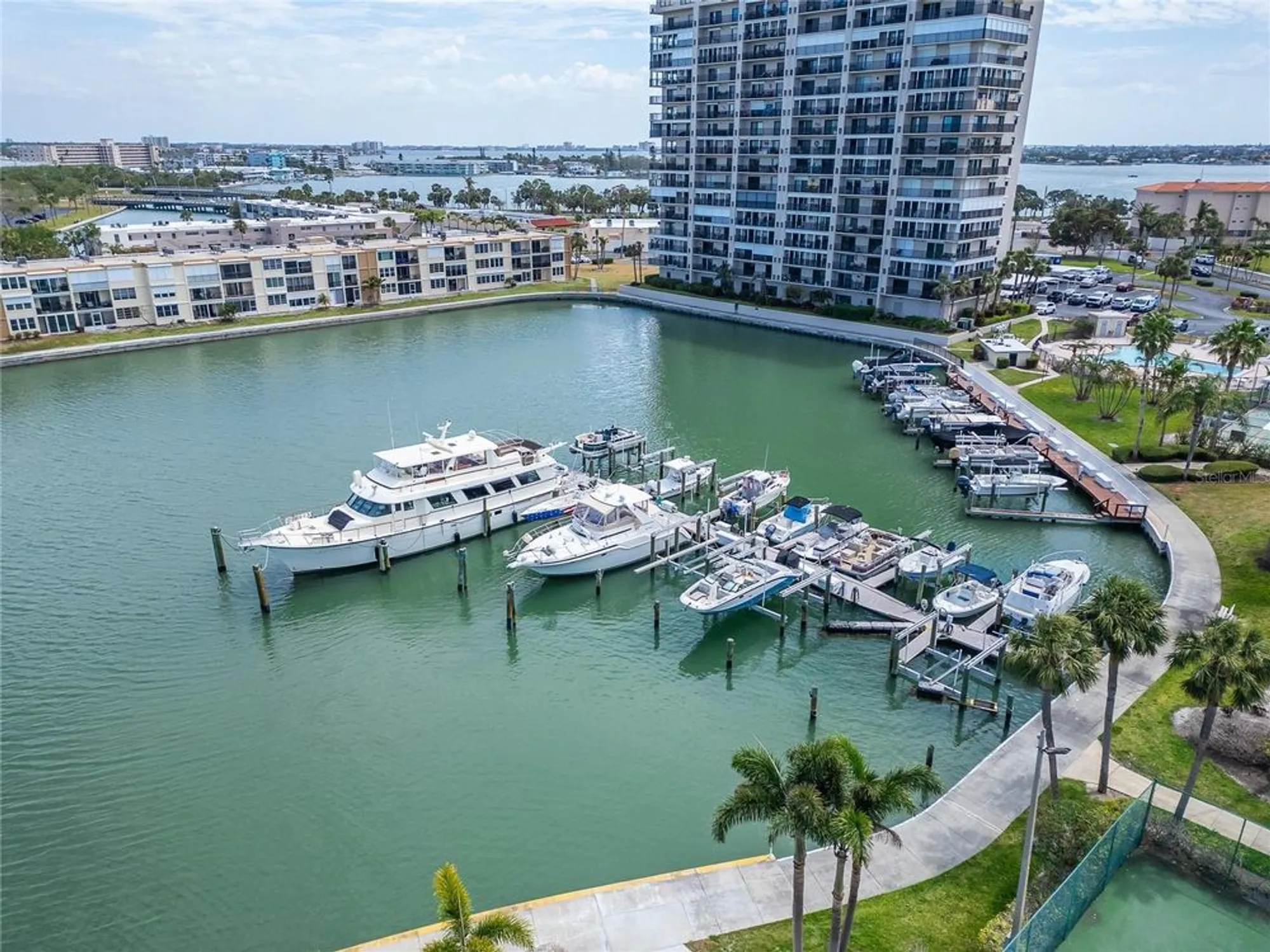 Property Slideshow image 57 of 60 | 7700 sun island dr 107, South Pasadena, FL, 33707