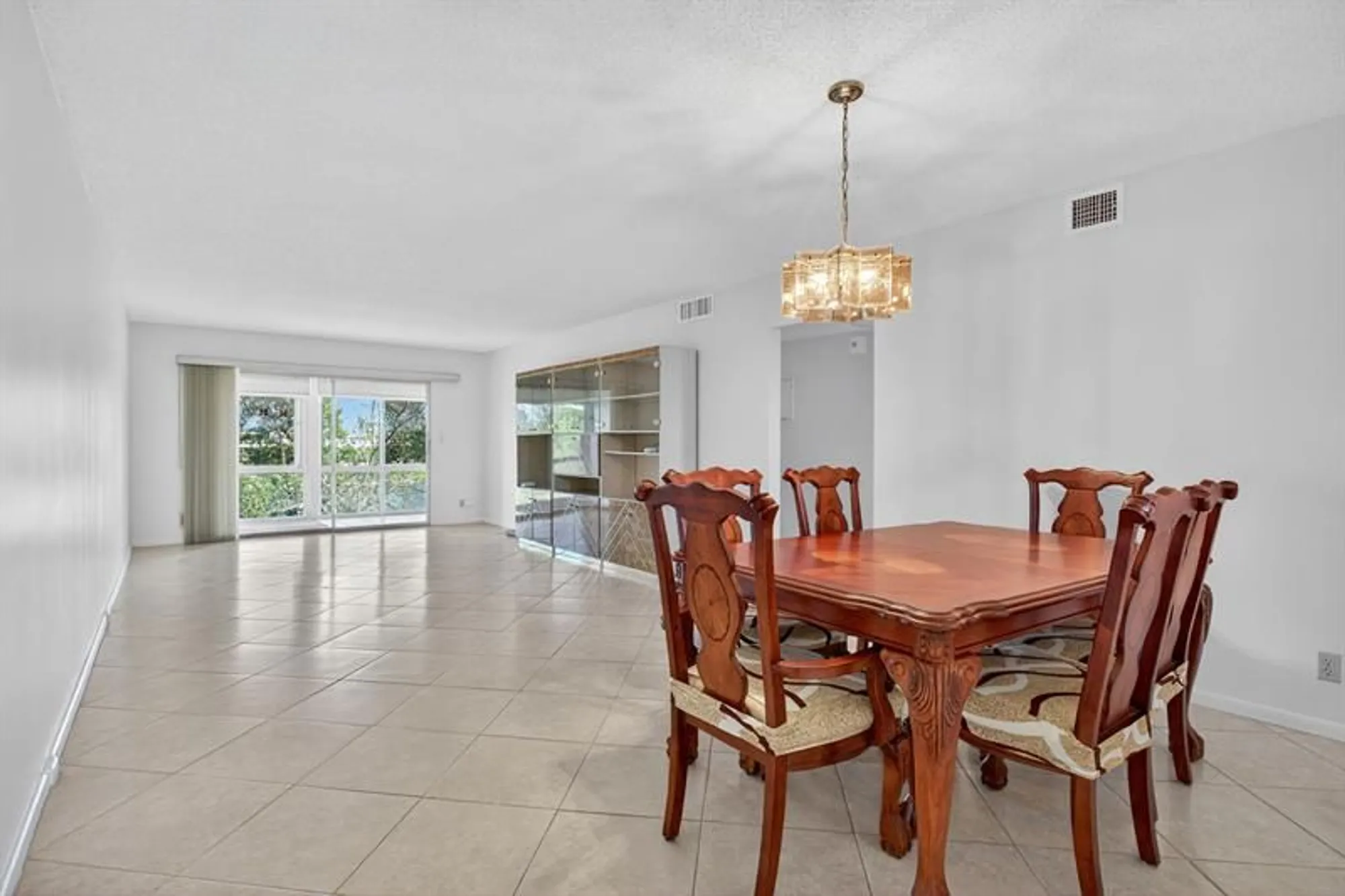 Property Slideshow image 7 of 29 | 3204 portofino pt d4, Coconut Creek, FL, 33066