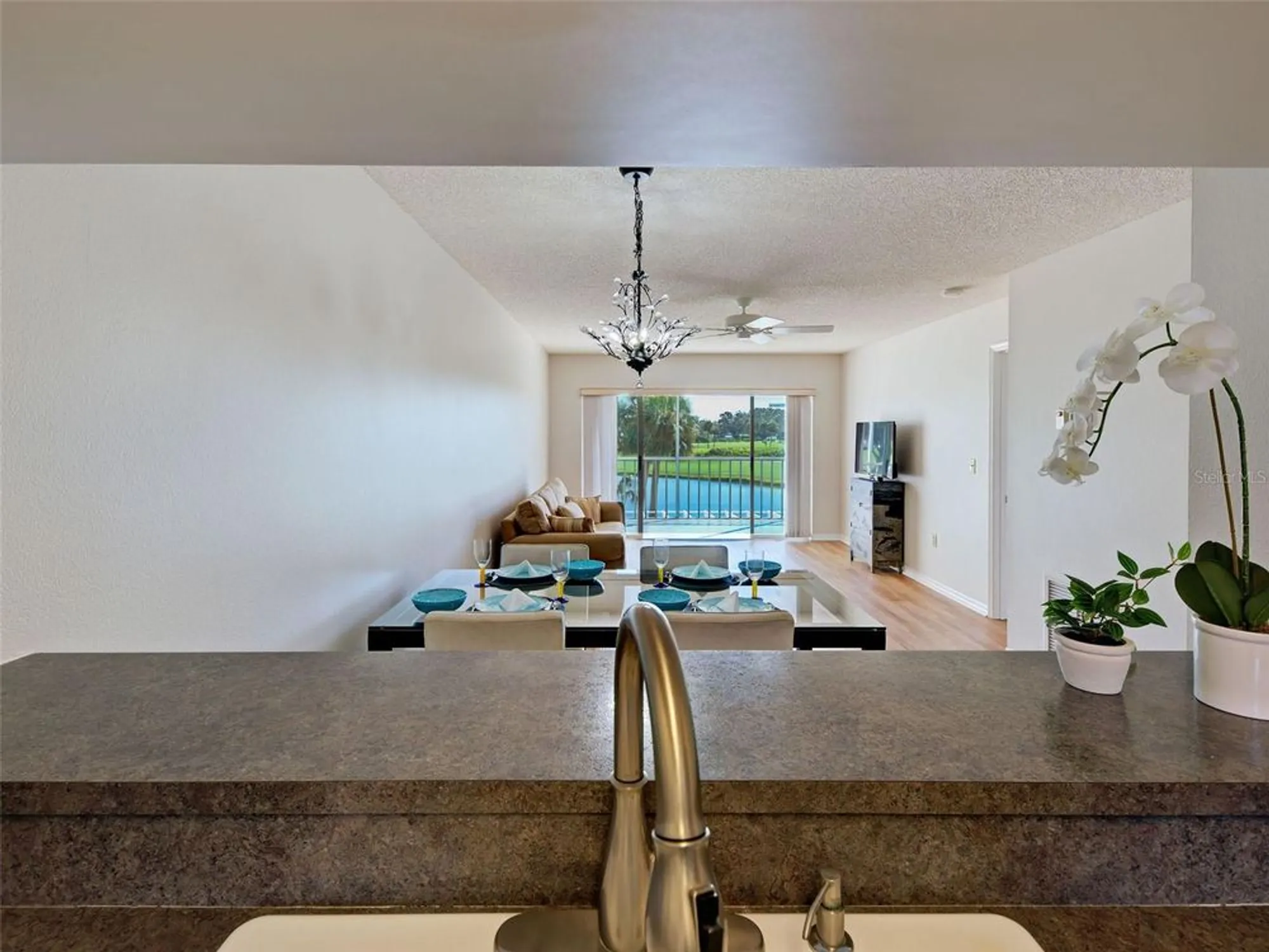 Property Slideshow image 11 of 54 | 406 cerromar cir 222, Venice, FL, 34293