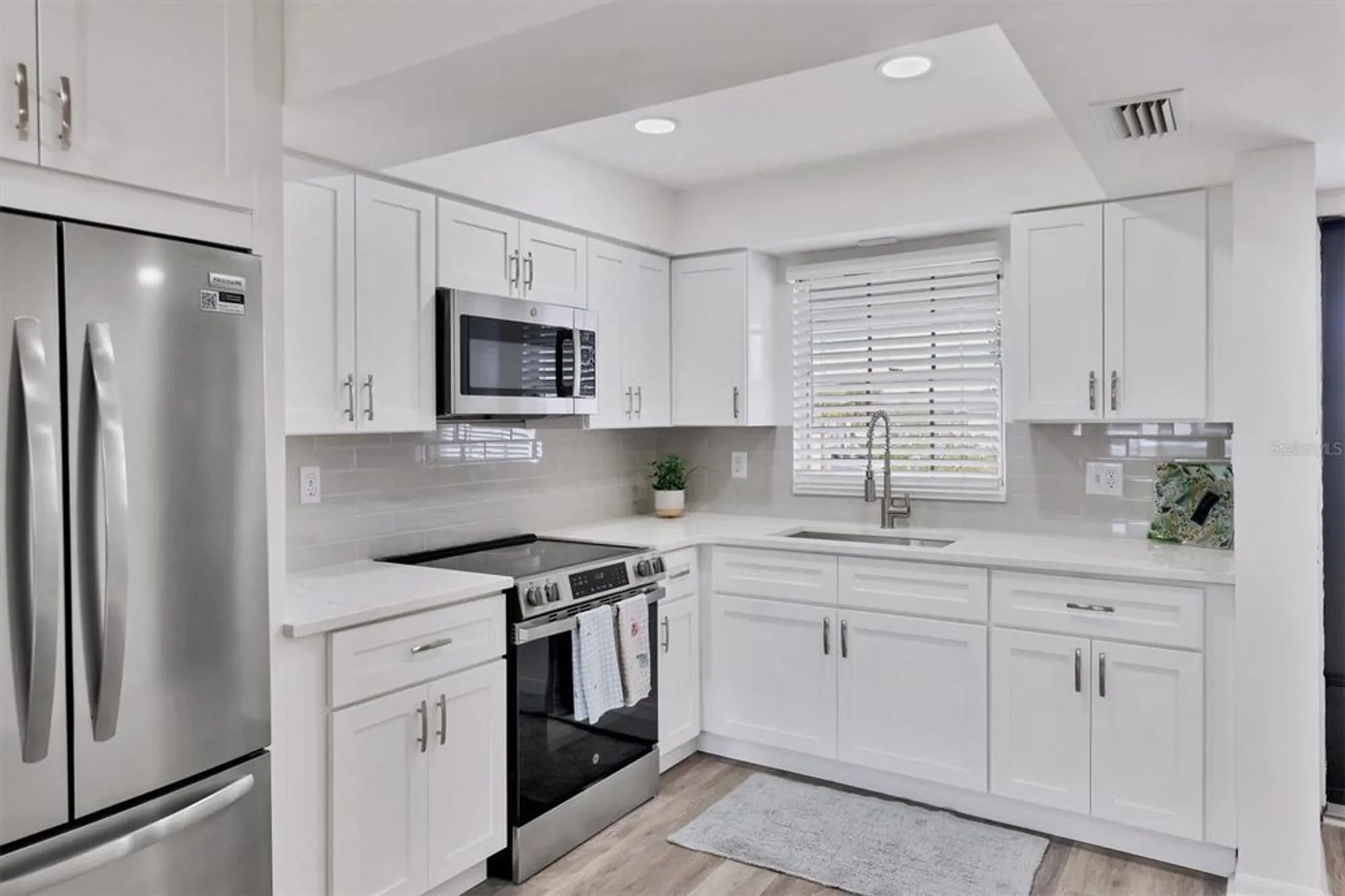 Property Slideshow image 3 of 29 | 102 46th avenue ter w apt 402, Bradenton, FL, 34207